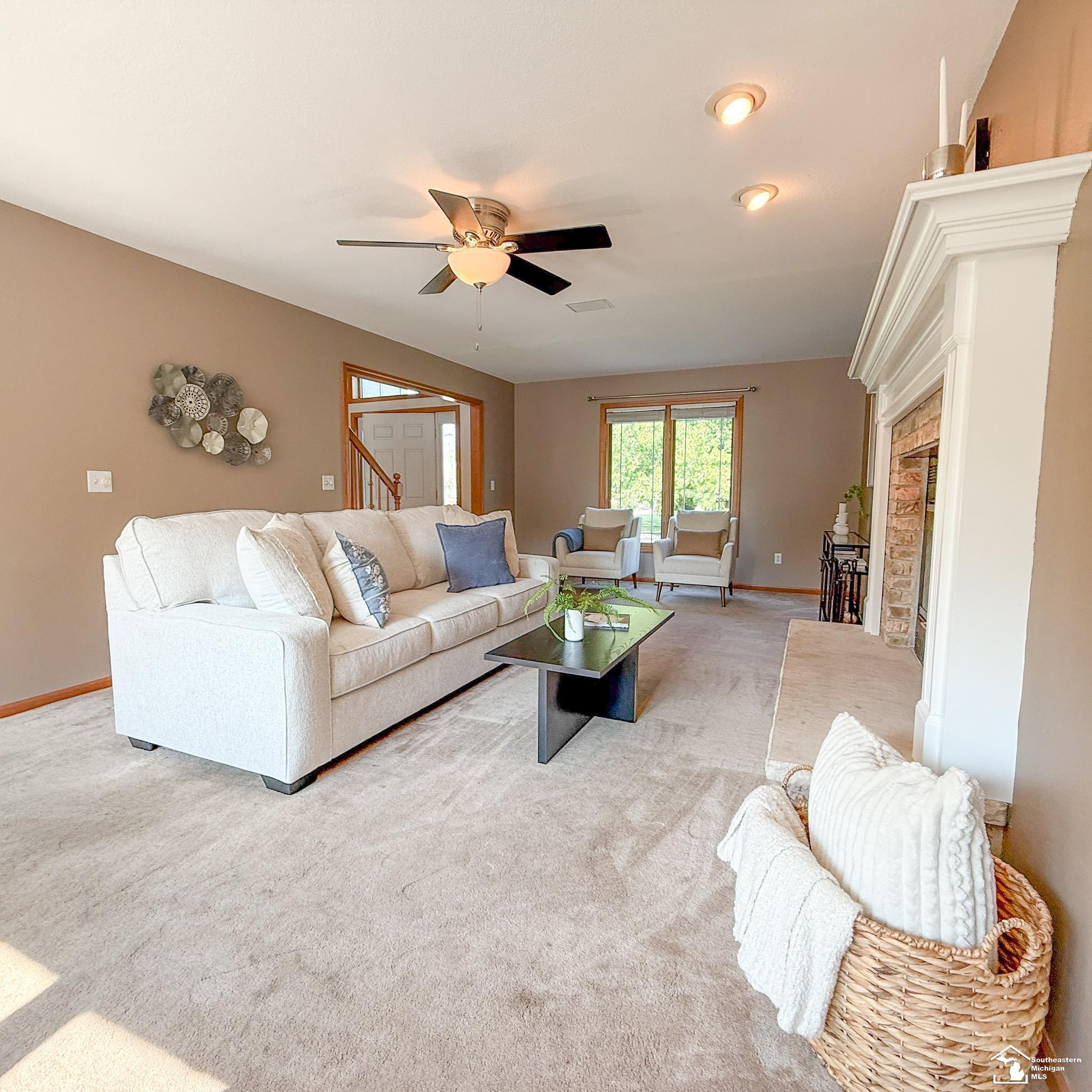 8325 Waterford Drive, Lambertville, MI 48144 — Photo 9