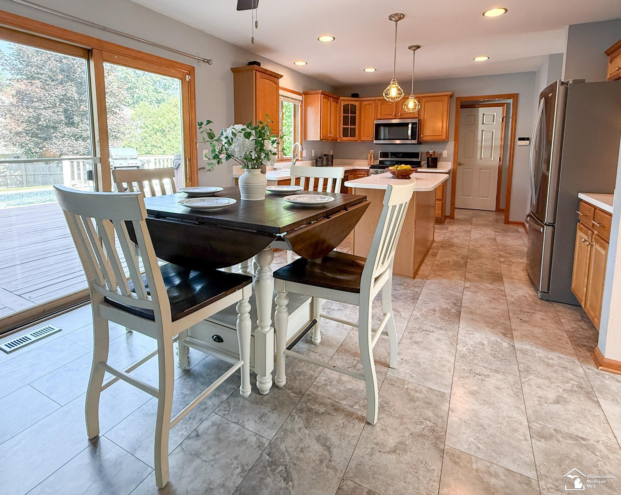 8325 Waterford Drive, Lambertville, MI 48144 — Photo 12