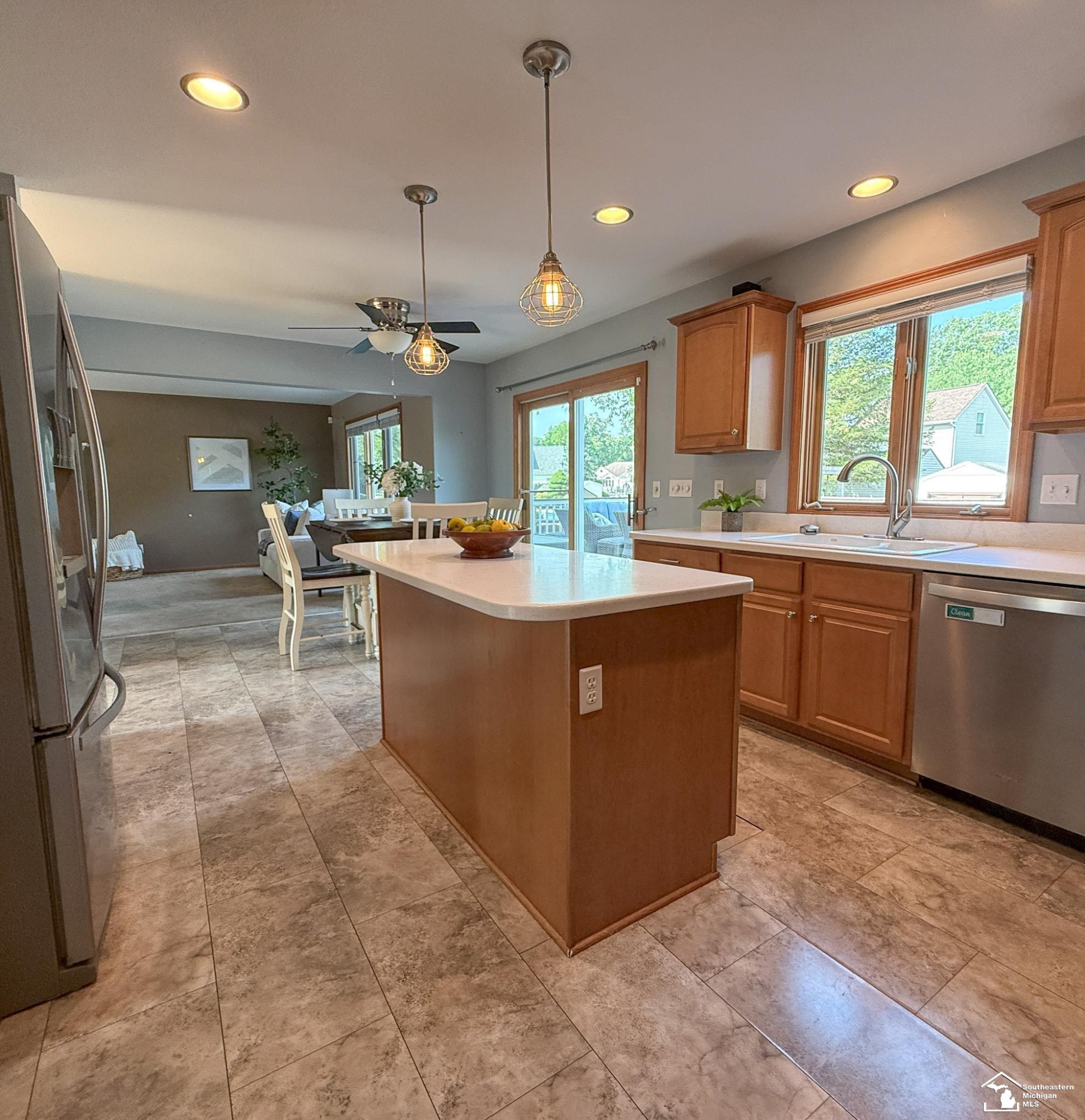 8325 Waterford Drive, Lambertville, MI 48144 — Photo 18