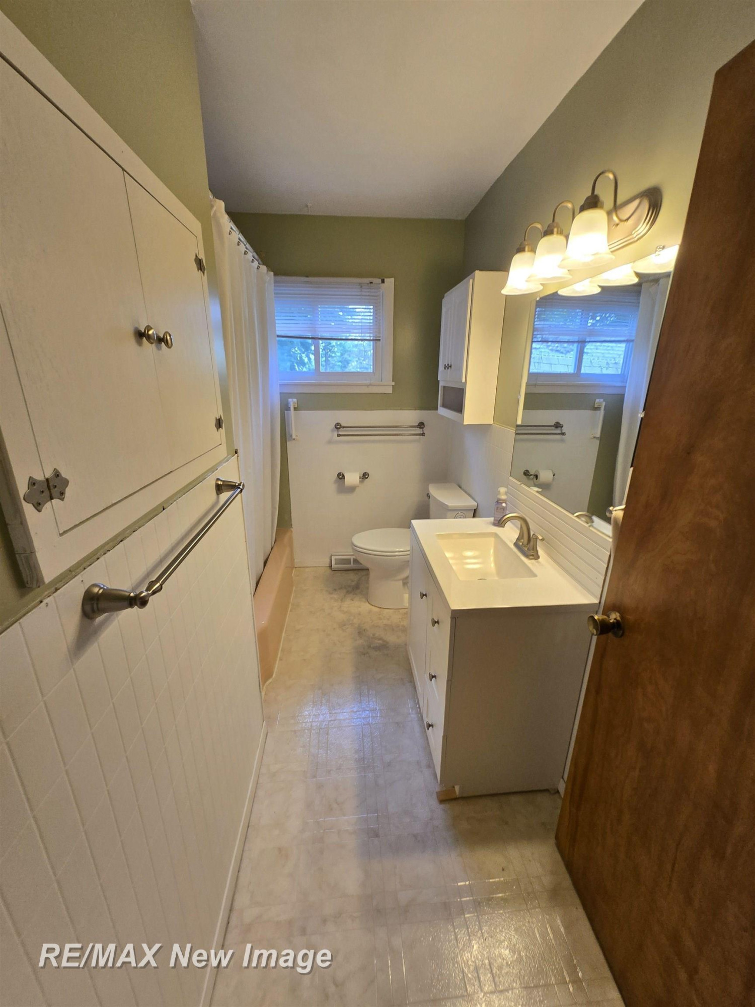 5130 Youngstown Place, Saginaw, MI 48601 — Photo 15