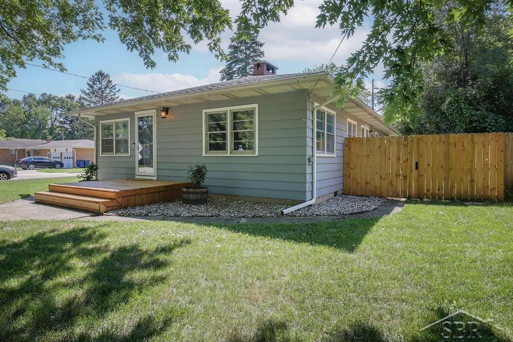 236 Cedar Court, Breckenridge, MI 48615 — Photo 3