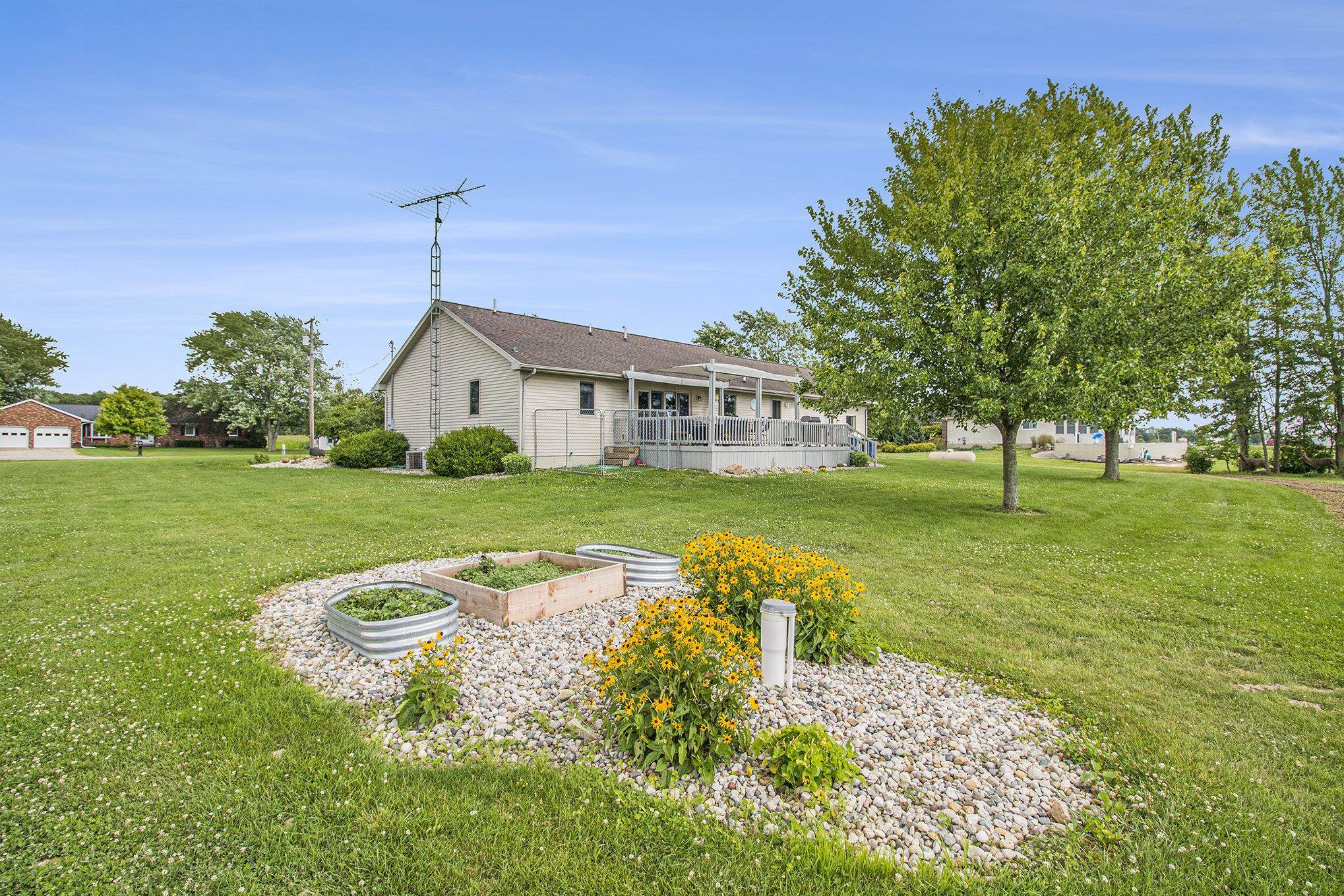 17260 East Road, New Lothrop, MI 48460 — Photo 22