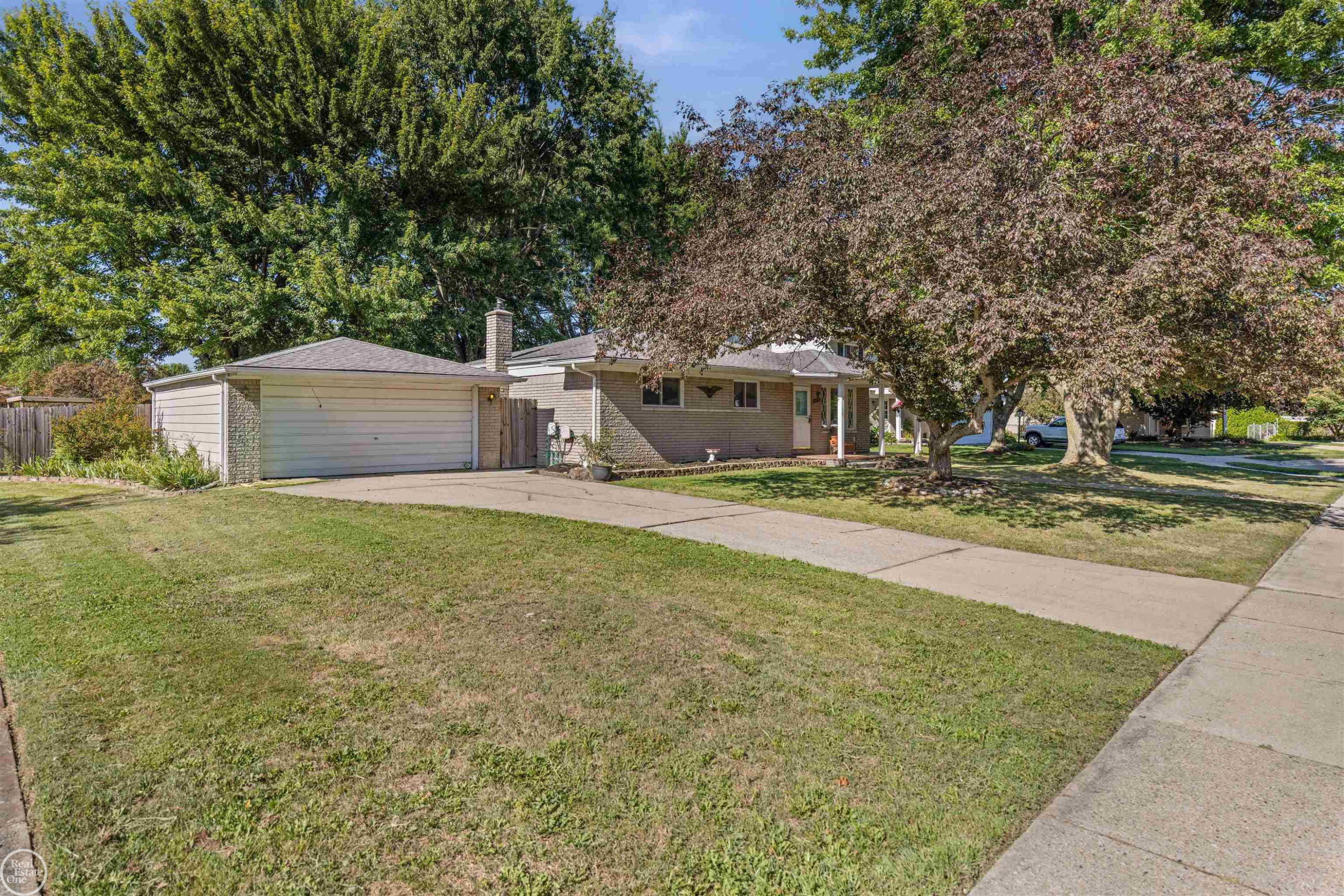 50196 Stonecrest Court, Chesterfield, MI 48047 — Photo 11