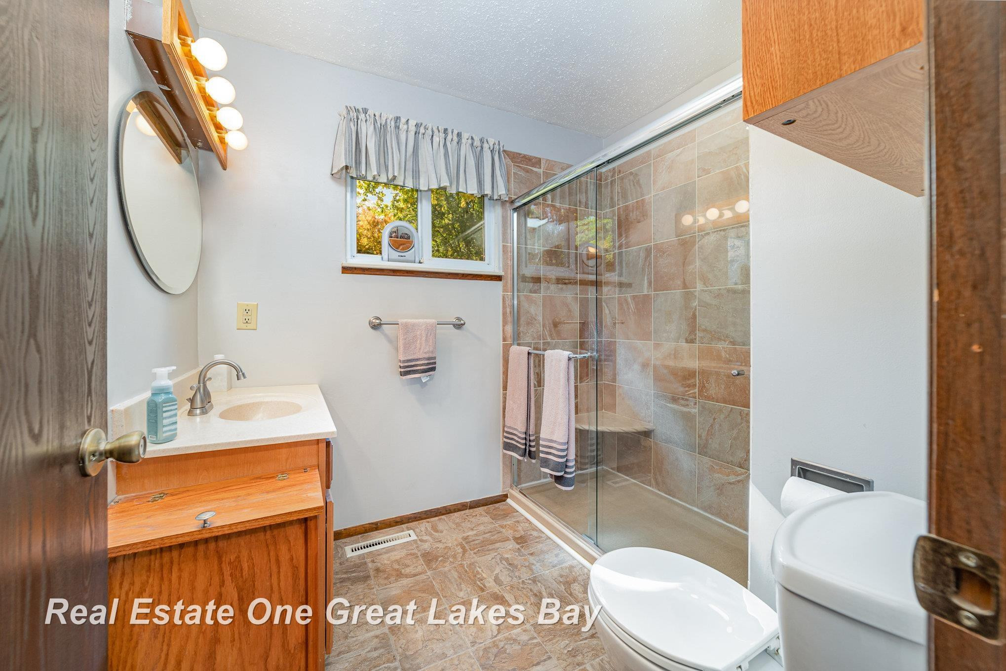 3818 Jim Drive, Bridgeport, MI 48722 — Photo 8