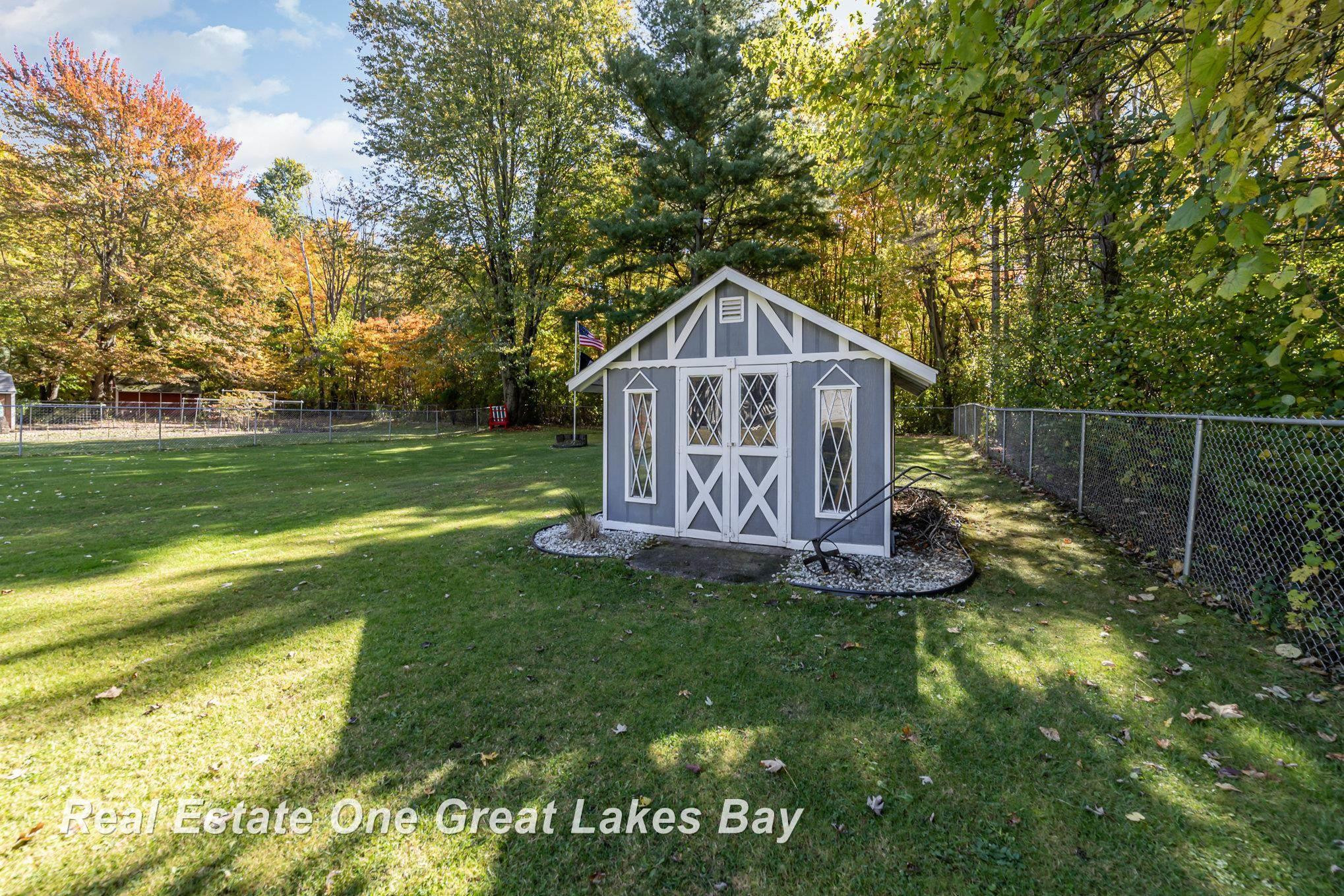 3818 Jim Drive, Bridgeport, MI 48722 — Photo 20