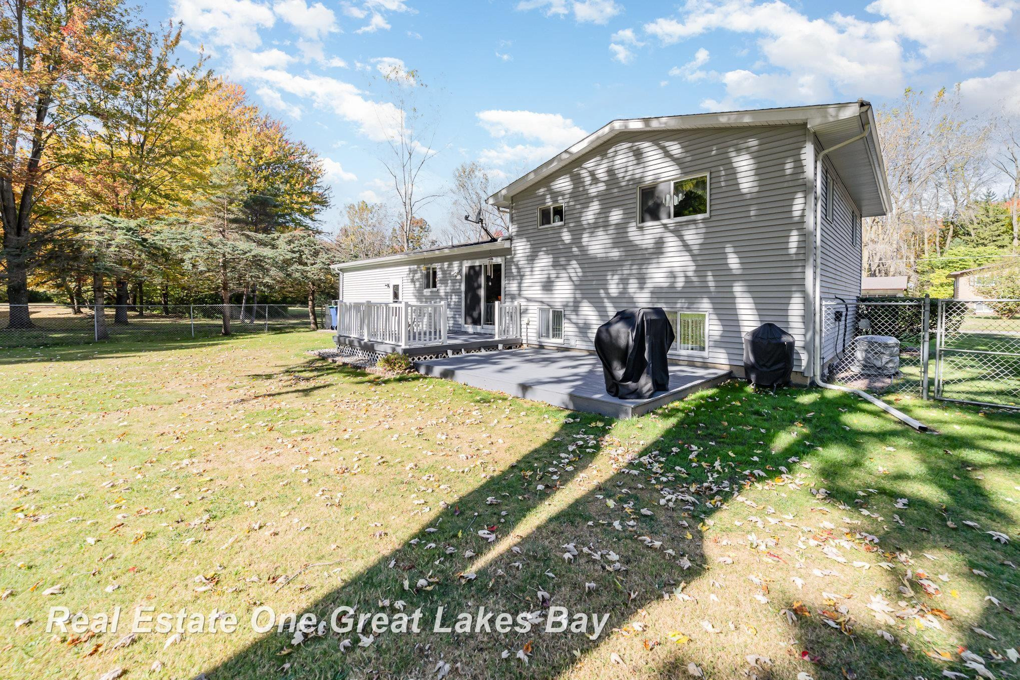 3818 Jim Drive, Bridgeport, MI 48722 — Photo 25