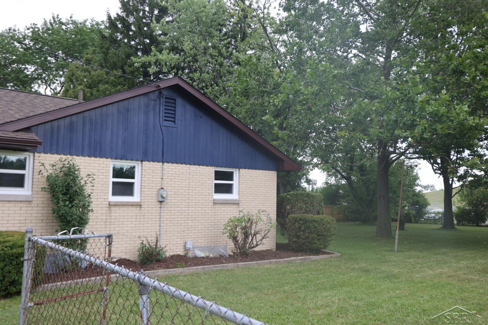 1932 S Outer Drive, Saginaw, MI 48601 — Photo 9