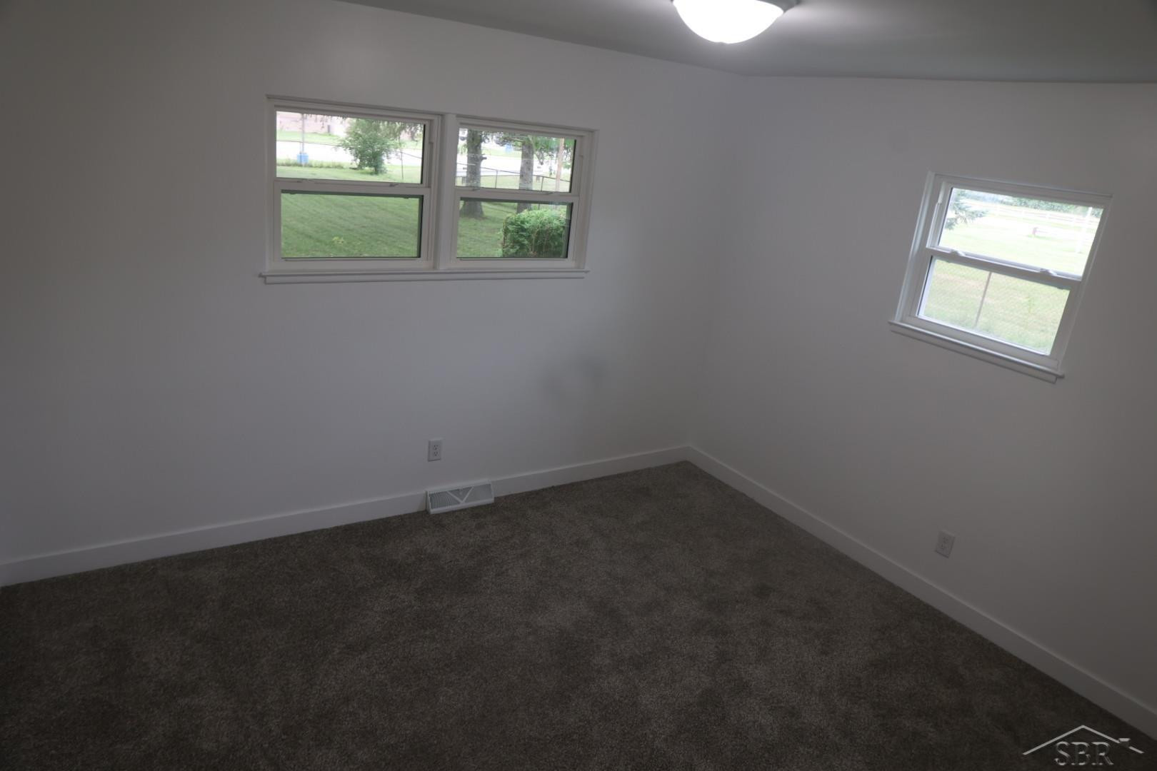 1932 S Outer Drive, Saginaw, MI 48601 — Photo 12