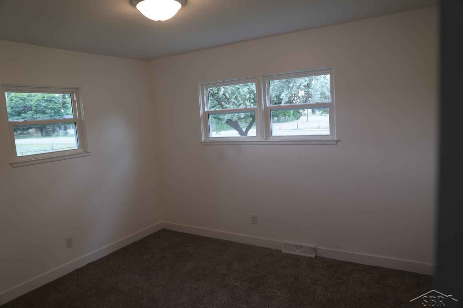 1932 S Outer Drive, Saginaw, MI 48601 — Photo 16