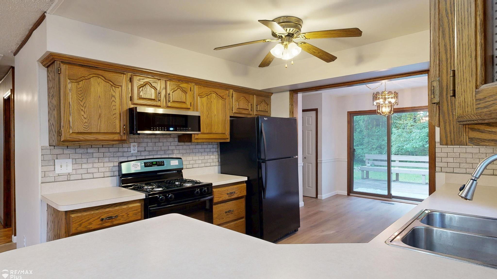 2047 Hickory Drive, Lapeer, MI 48446 — Photo 11