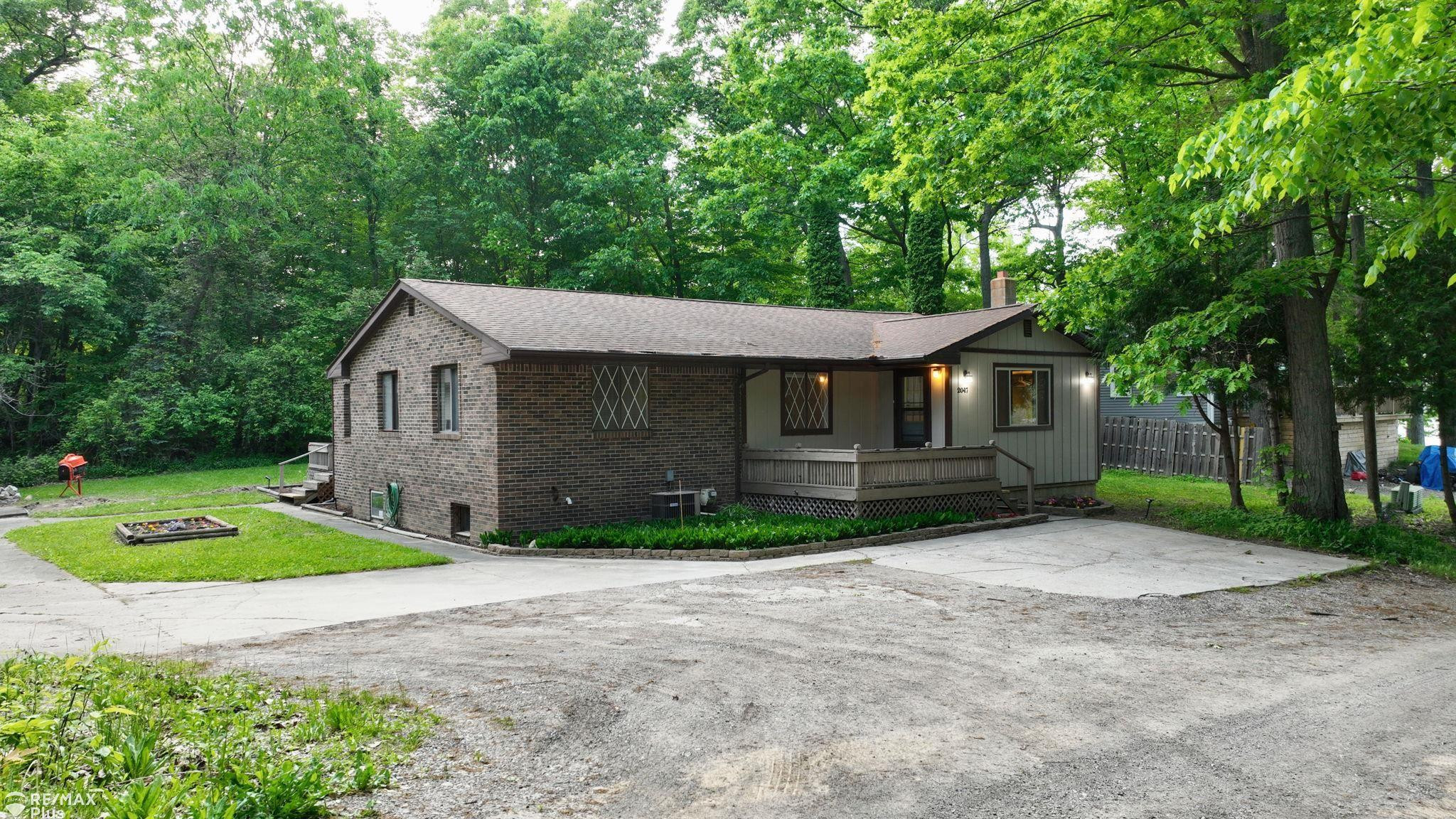 2047 Hickory Drive, Lapeer, MI 48446 — Photo 38