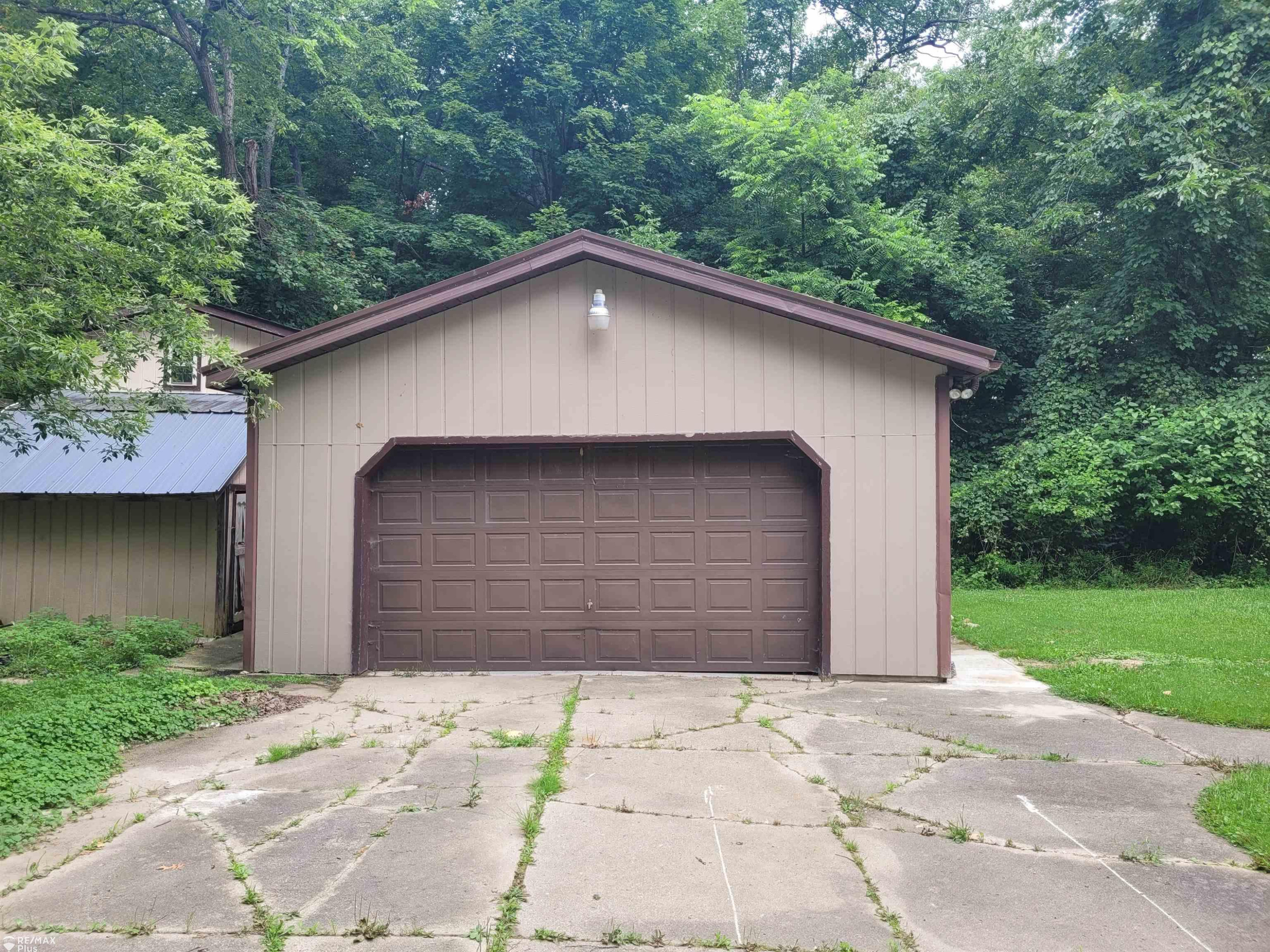 2047 Hickory Drive, Lapeer, MI 48446 — Photo 44