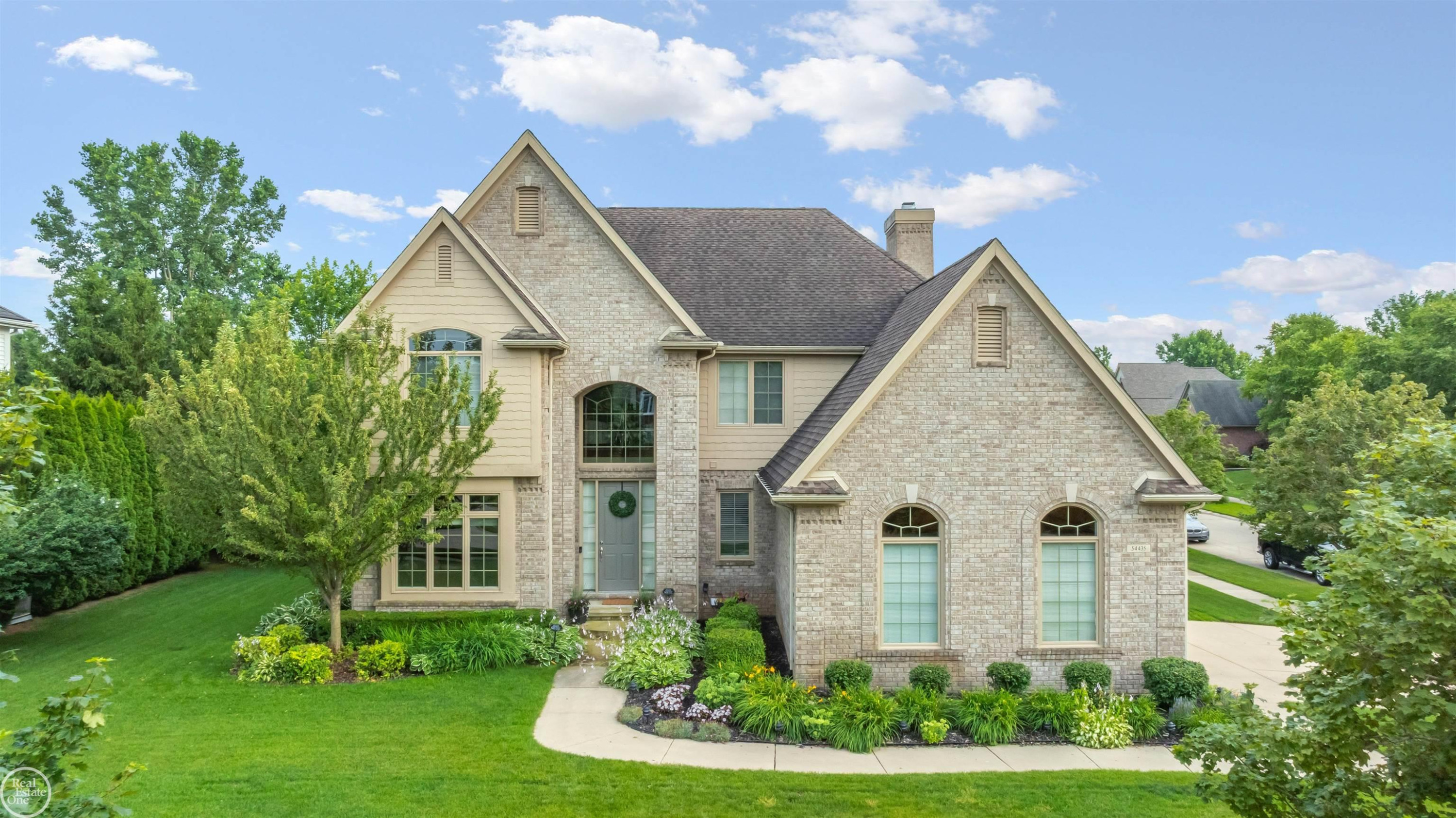 54435 Birchwood Drive, South Lyon, MI 48178 — Photo 2