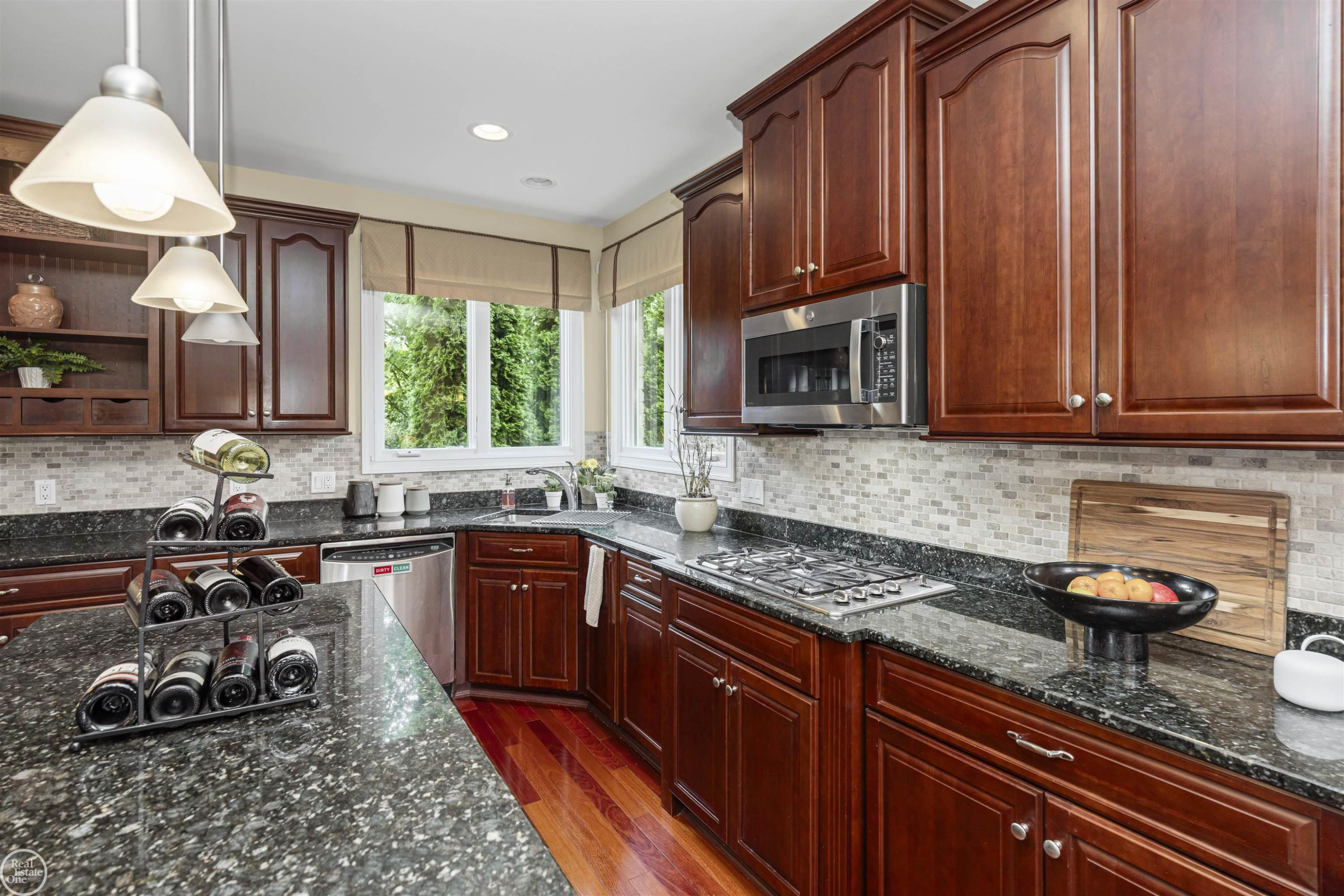 54435 Birchwood Drive, South Lyon, MI 48178 — Photo 12