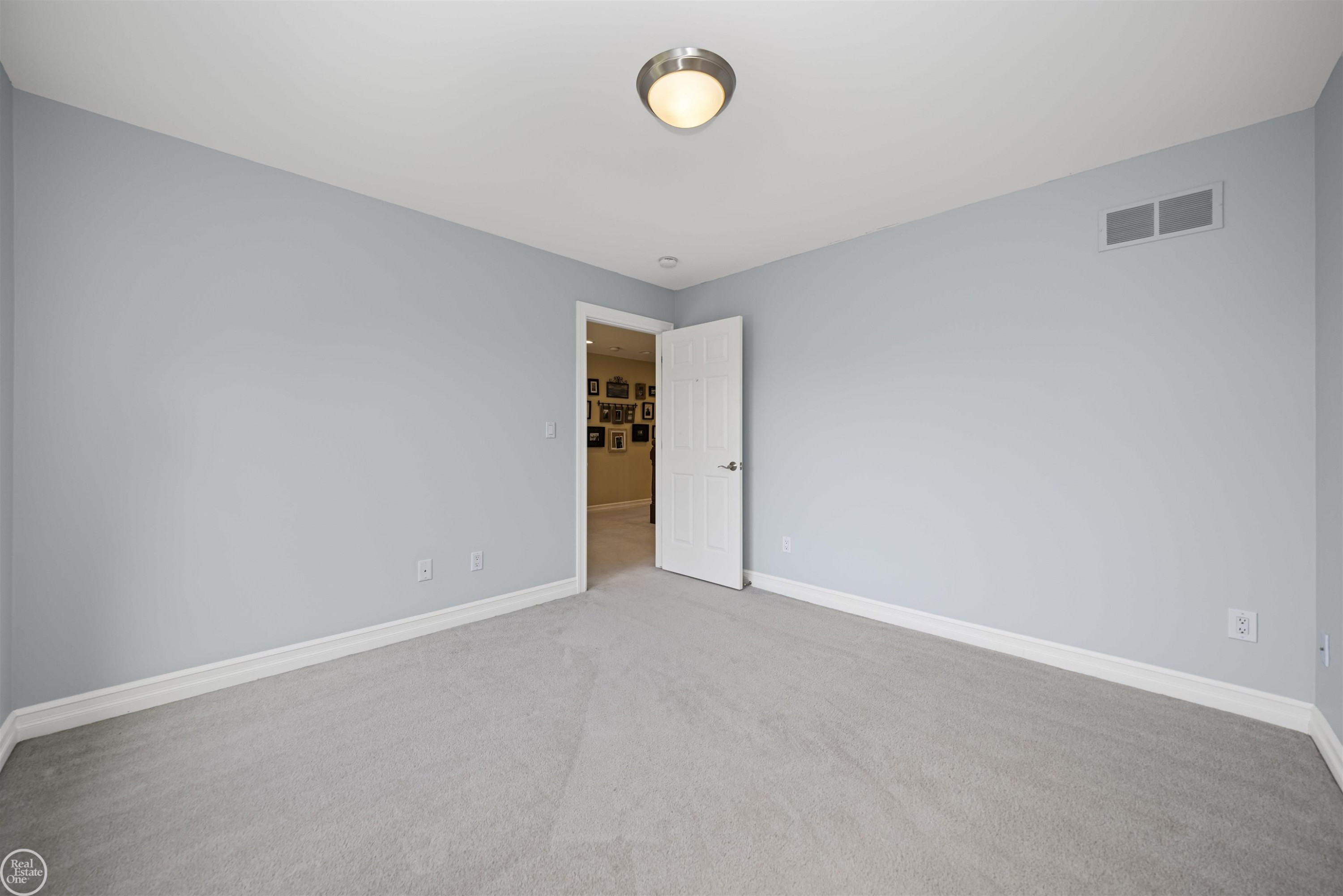 54435 Birchwood Drive, South Lyon, MI 48178 — Photo 33