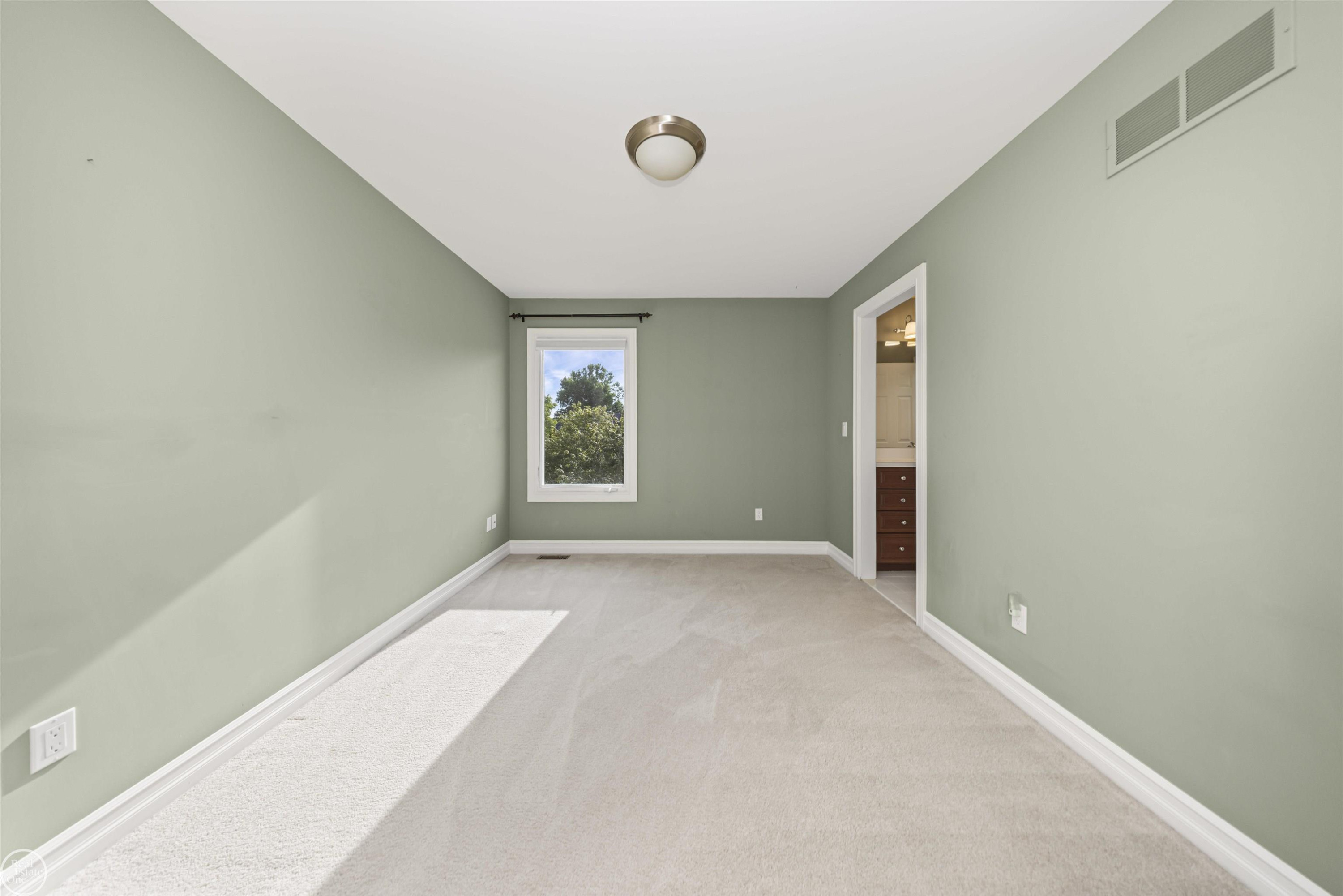 54435 Birchwood Drive, South Lyon, MI 48178 — Photo 37