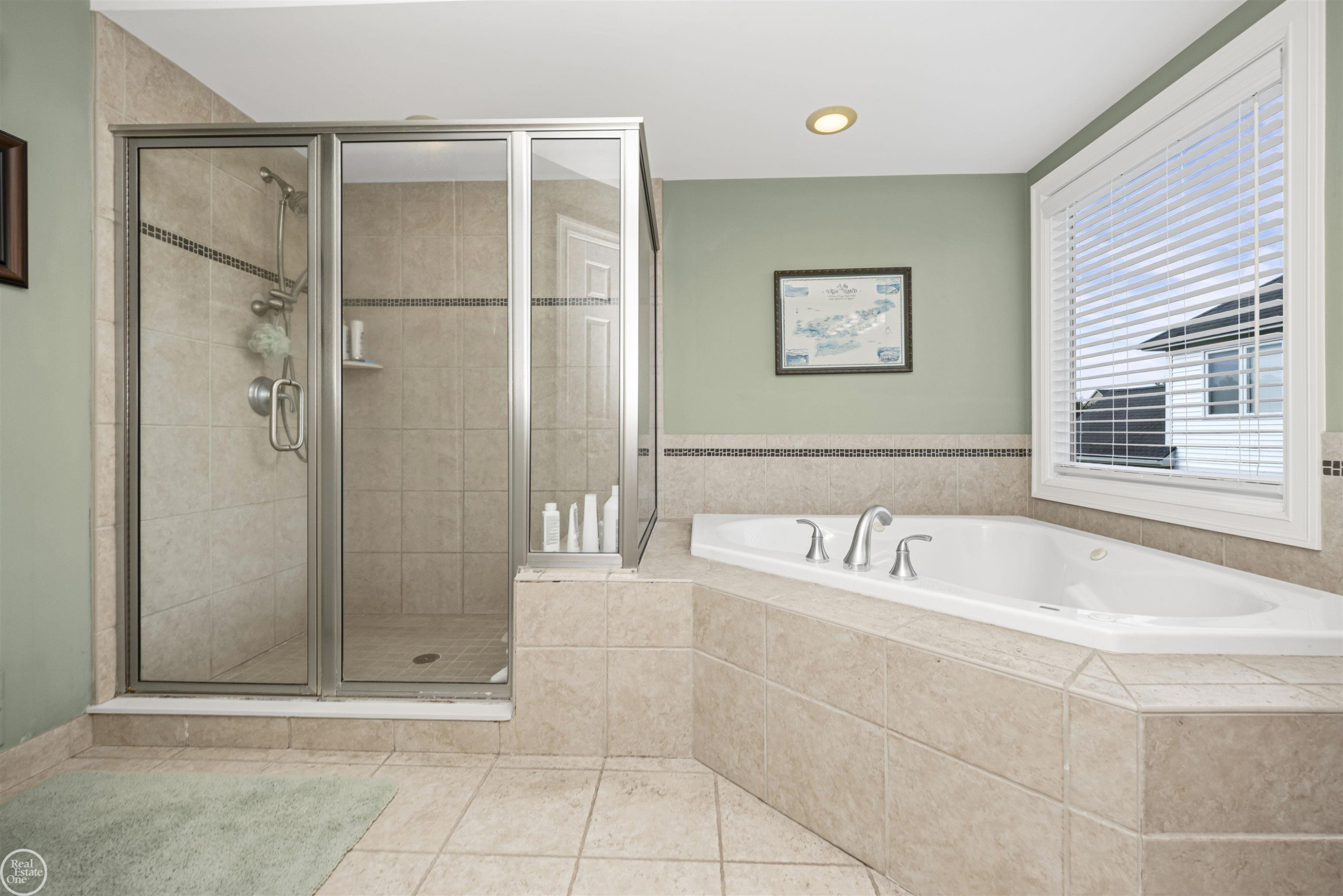 54435 Birchwood Drive, South Lyon, MI 48178 — Photo 43