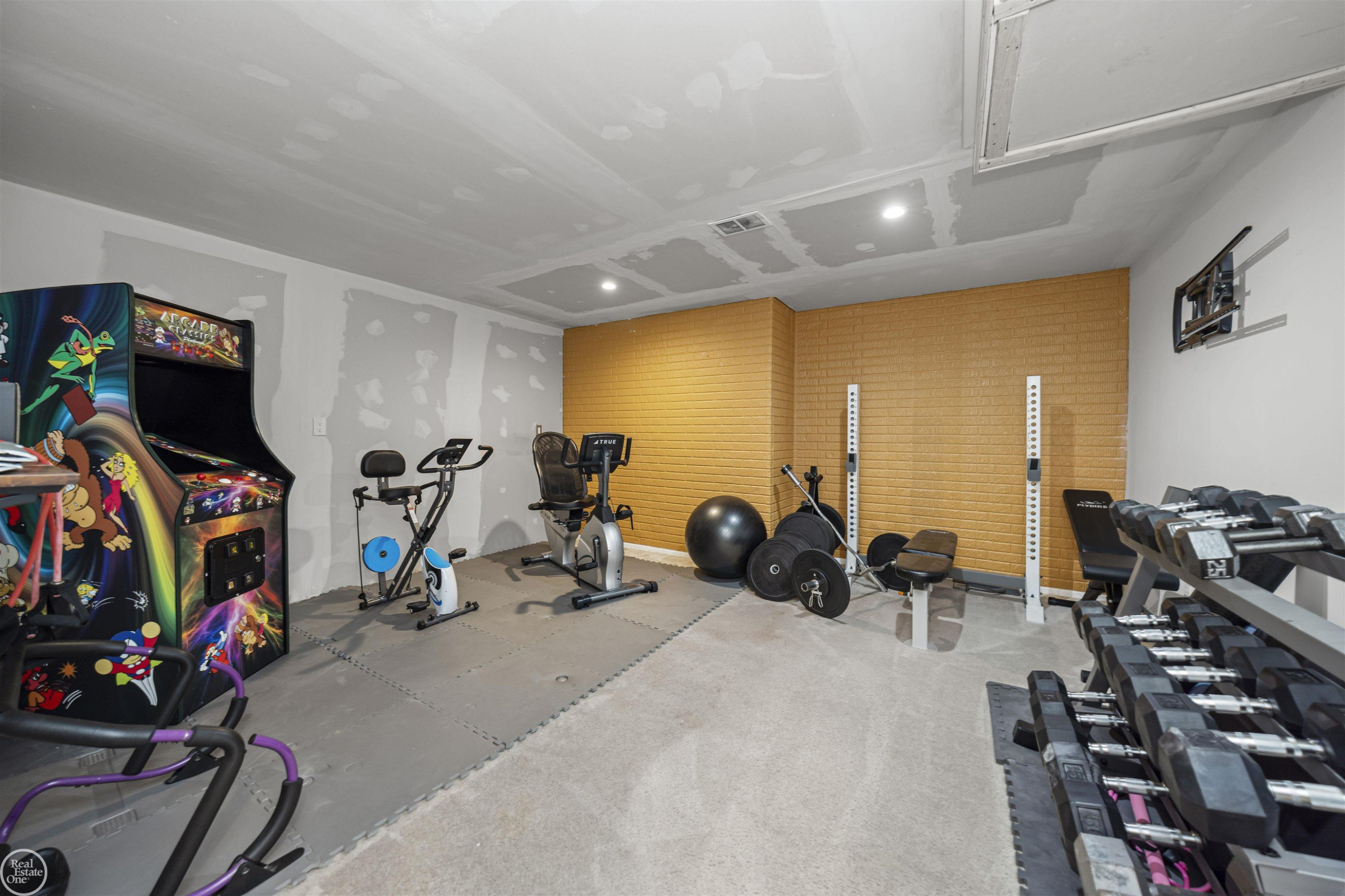 54435 Birchwood Drive, South Lyon, MI 48178 — Photo 59