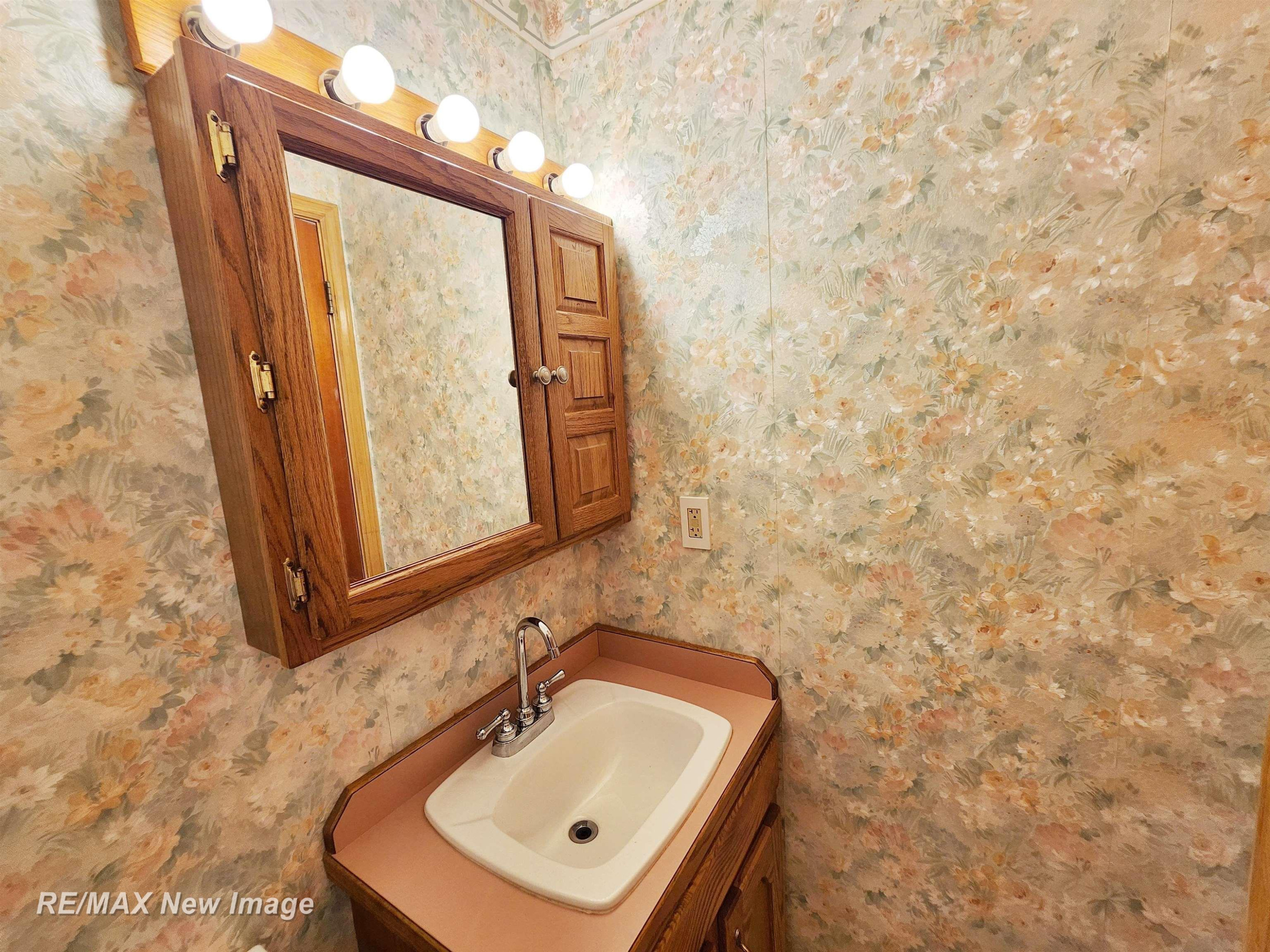 6345 S Graham Road, Saint Charles, MI 48655 — Photo 31