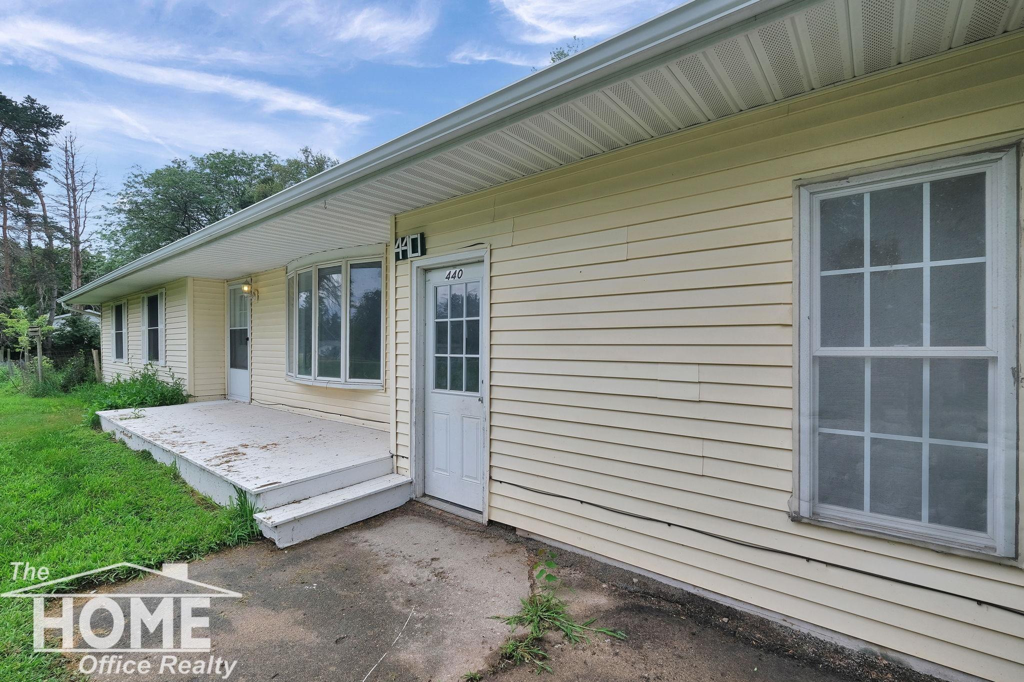 440 S Ovid Street, Elsie, MI 48831 — Photo 2