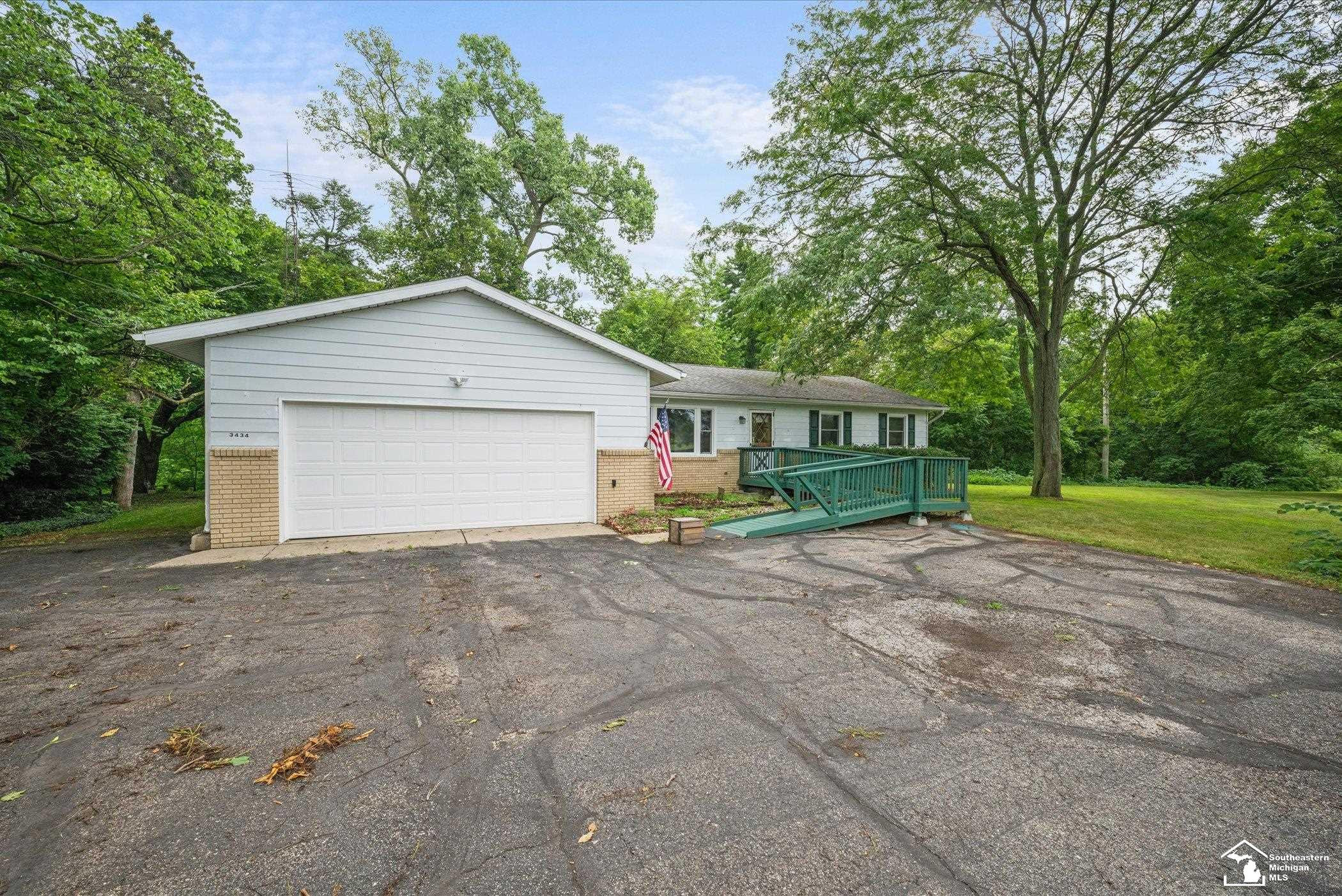 3434 S Otter Creek Road, La Salle, MI — Photo 2