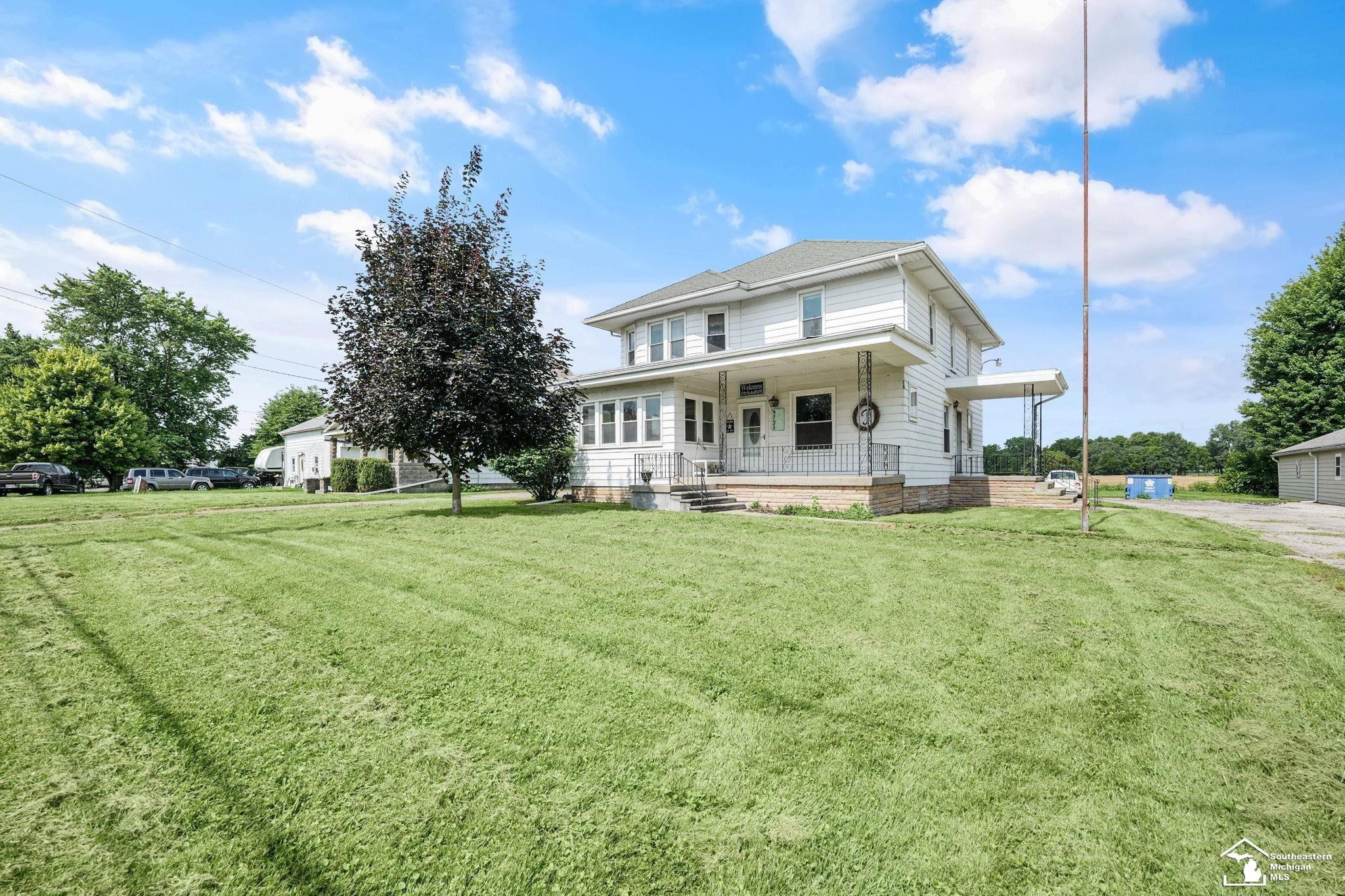 9735 S Dixie Highway, Erie, MI — front exterior