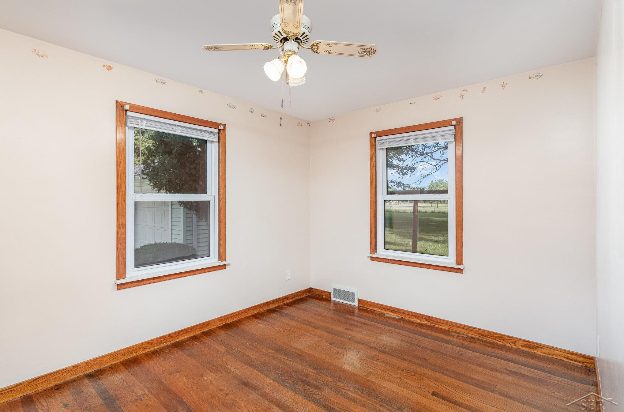 516 Shepard Street, Saginaw, MI 48604 — Photo 10