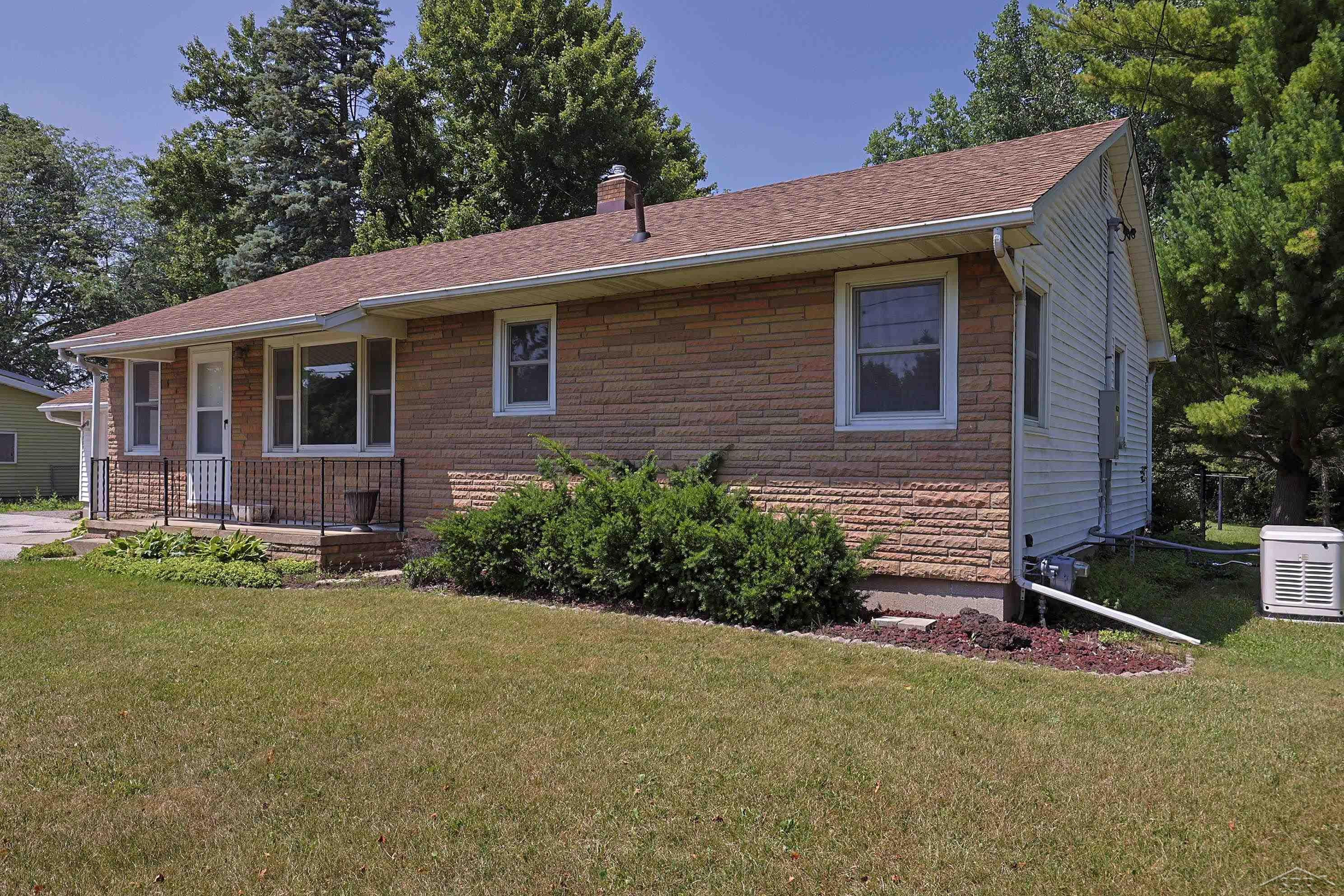 1944 W Midland Road, Auburn, MI 48611 — Photo 2