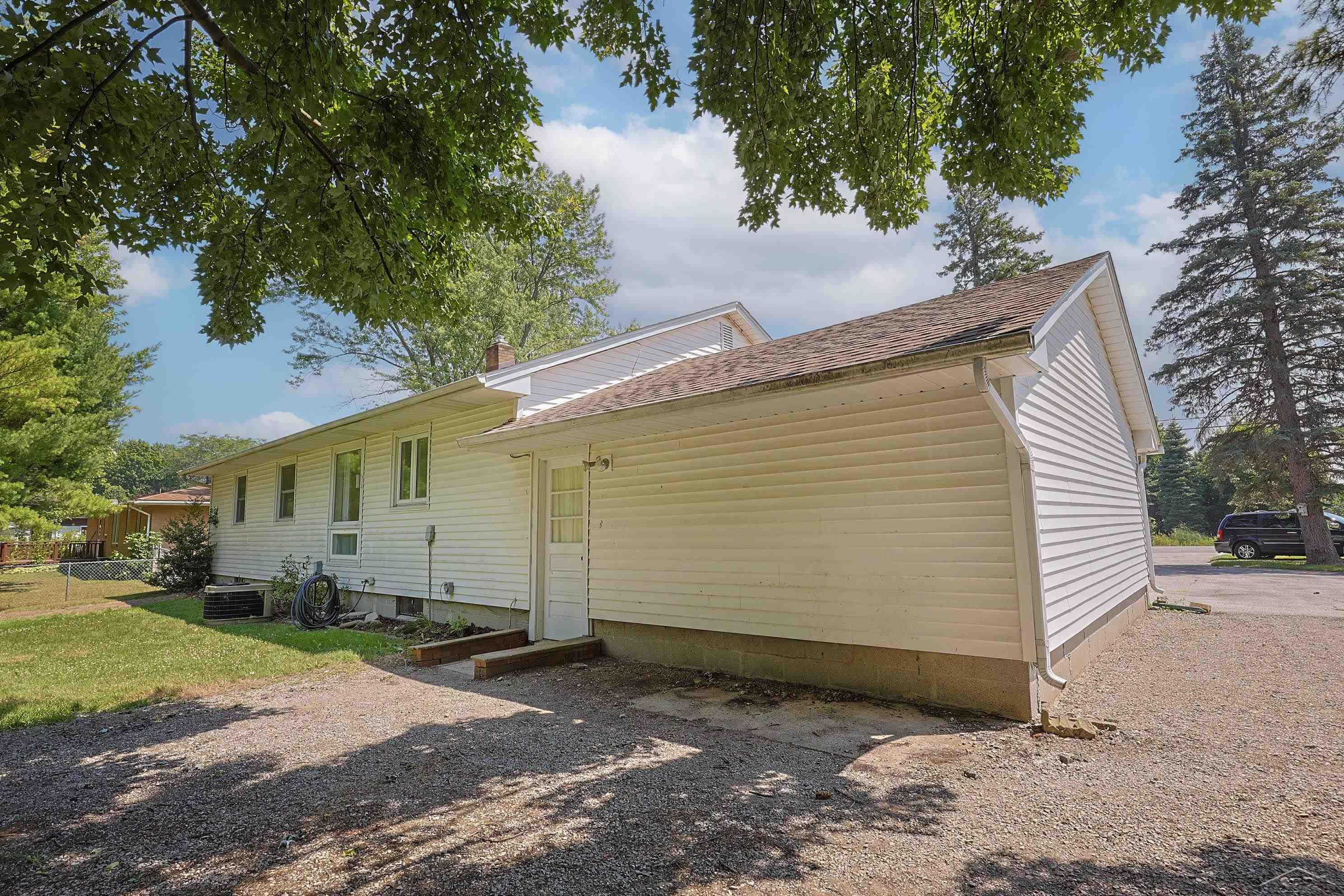 1944 W Midland Road, Auburn, MI 48611 — Photo 7