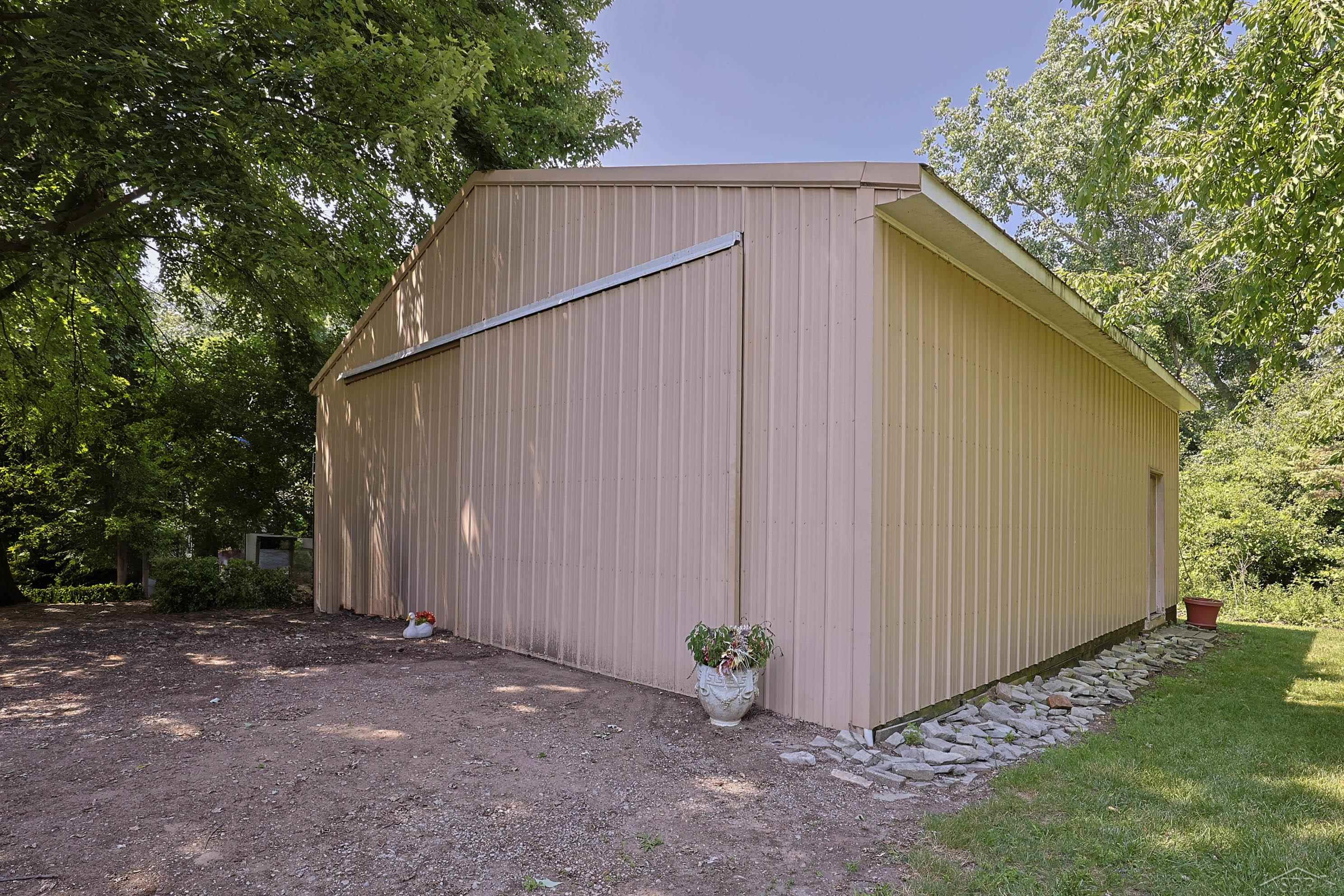 1944 W Midland Road, Auburn, MI 48611 — Photo 8