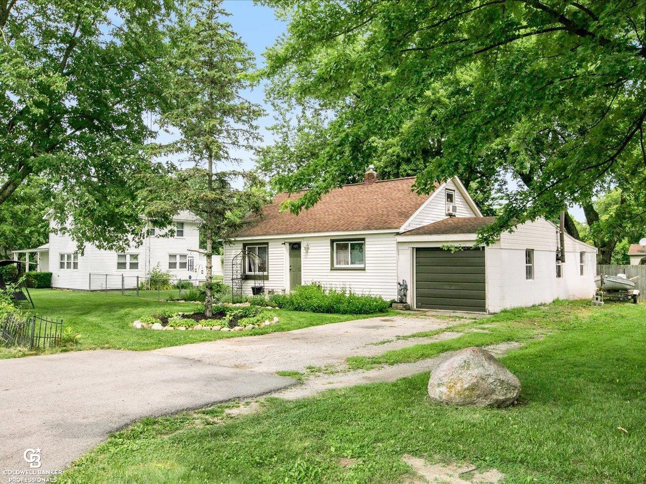 55 E Harrington Rd Road, Croswell, MI 48422 — Photo 2