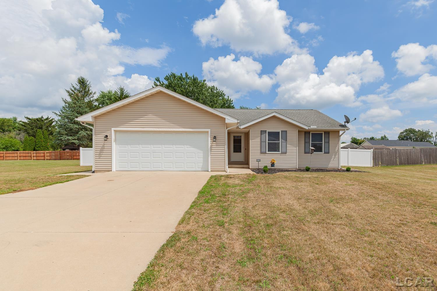 3129 Beaver Creek Drive, Adrian, MI 49221 — Photo 2