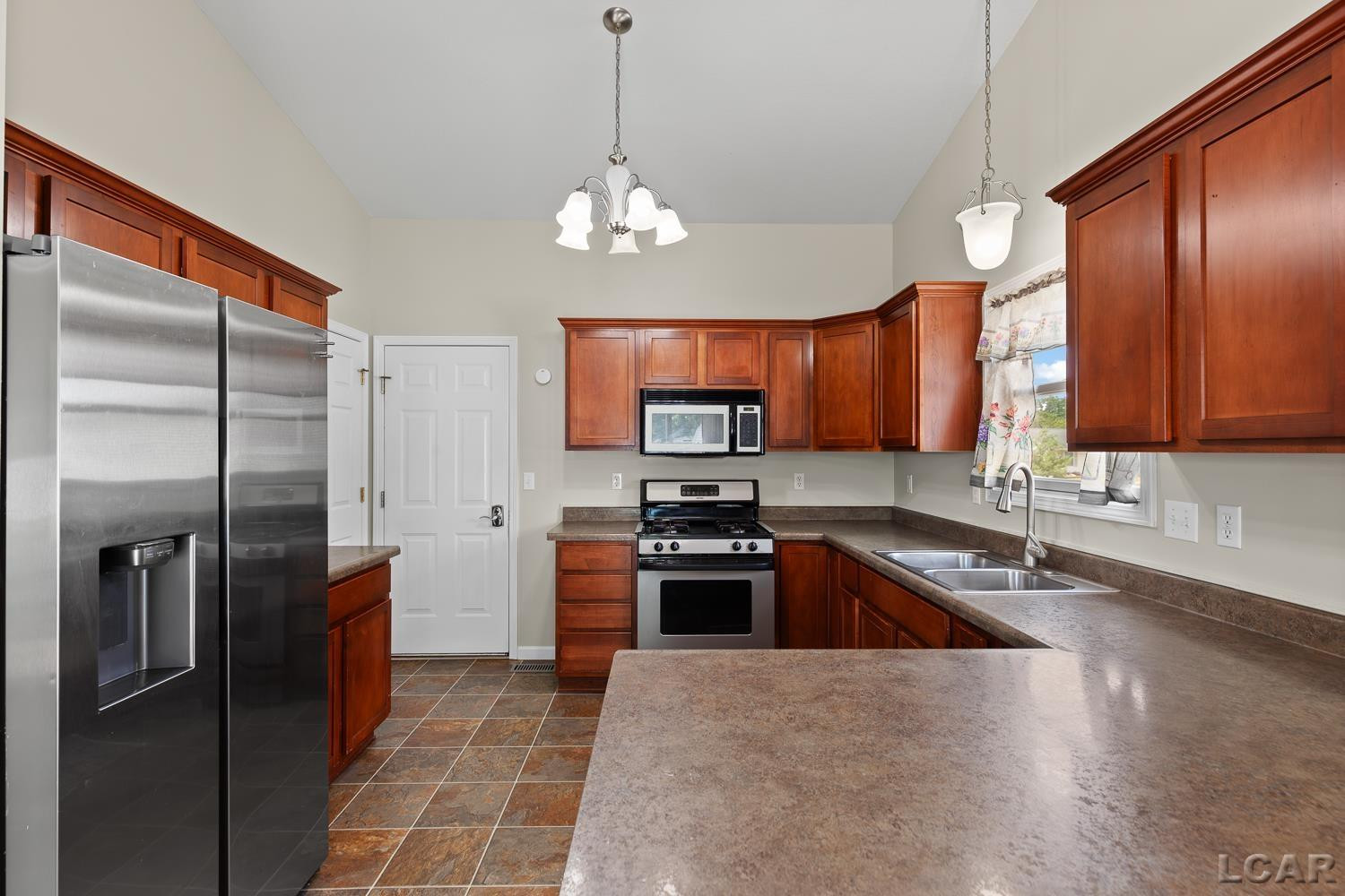 3129 Beaver Creek Drive, Adrian, MI 49221 — Photo 17