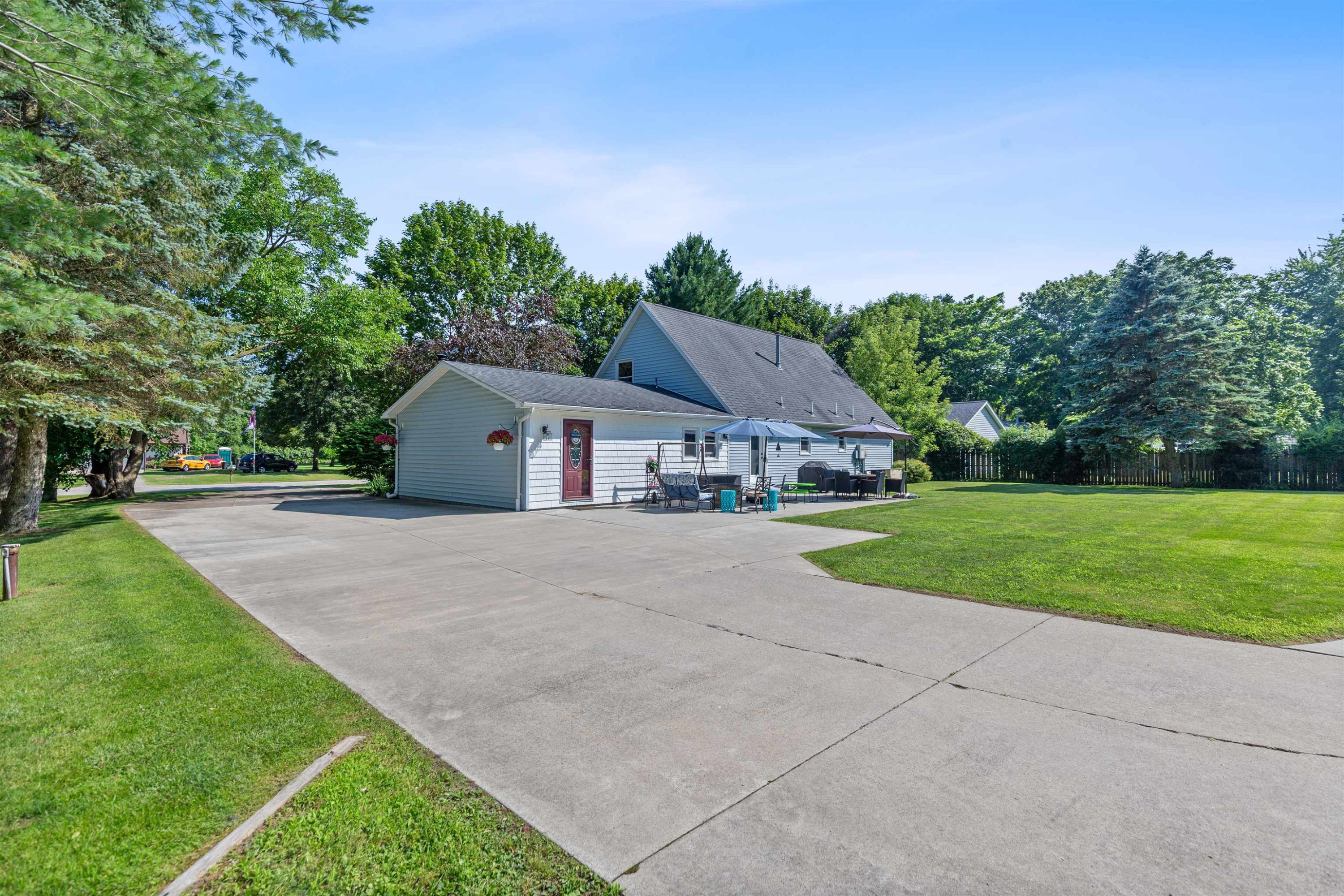 5394 Ponderosa Drive, MI 48049 — Photo 37