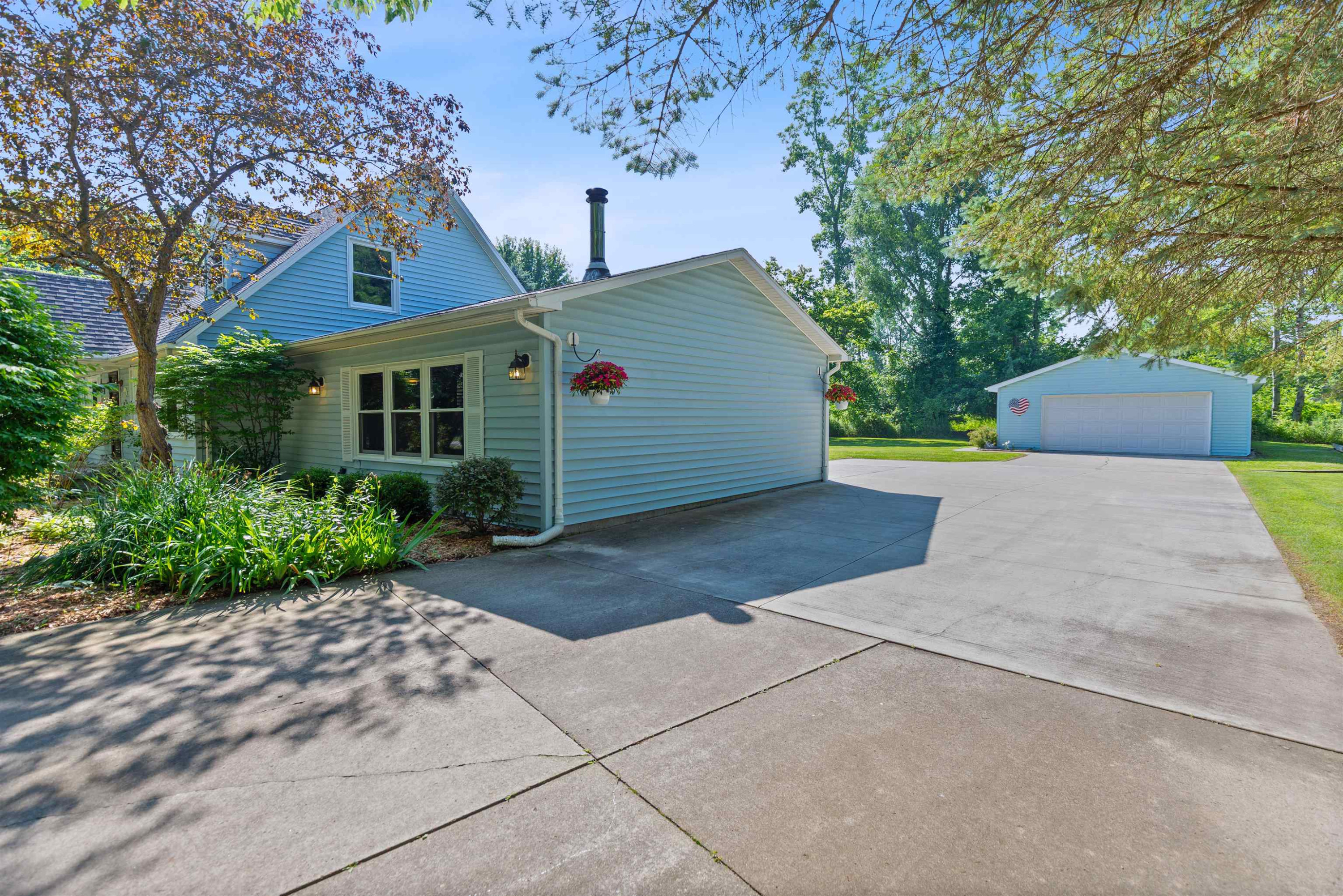5394 Ponderosa Drive, MI 48049 — Photo 38