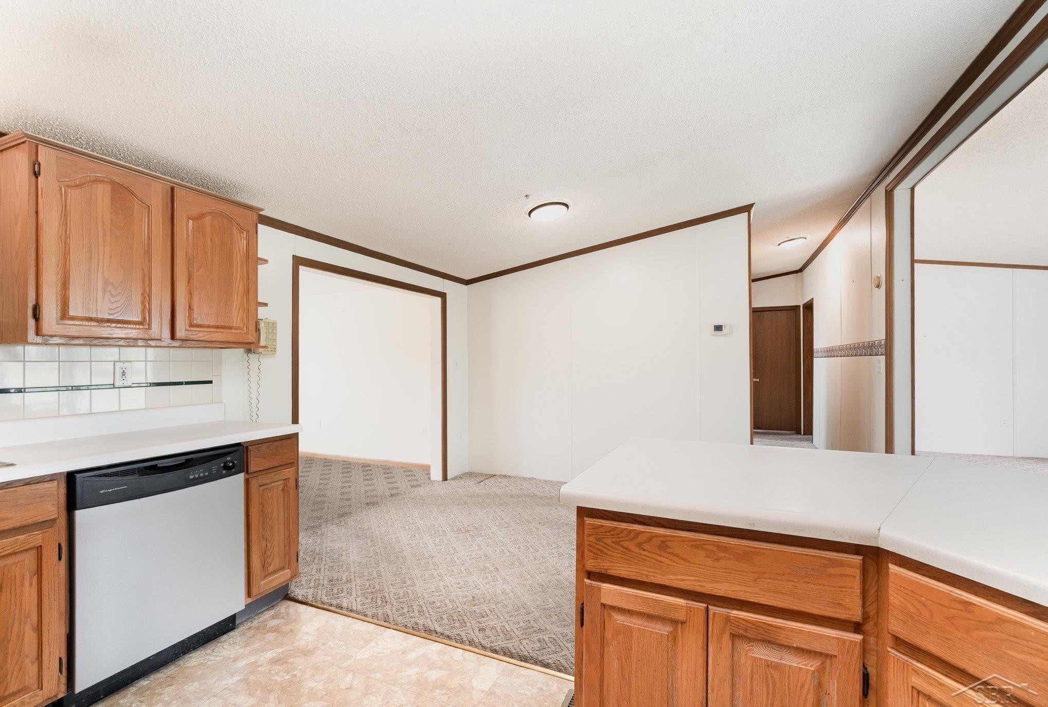 2495 S Miller Road, Saginaw, MI 48609 — Photo 5
