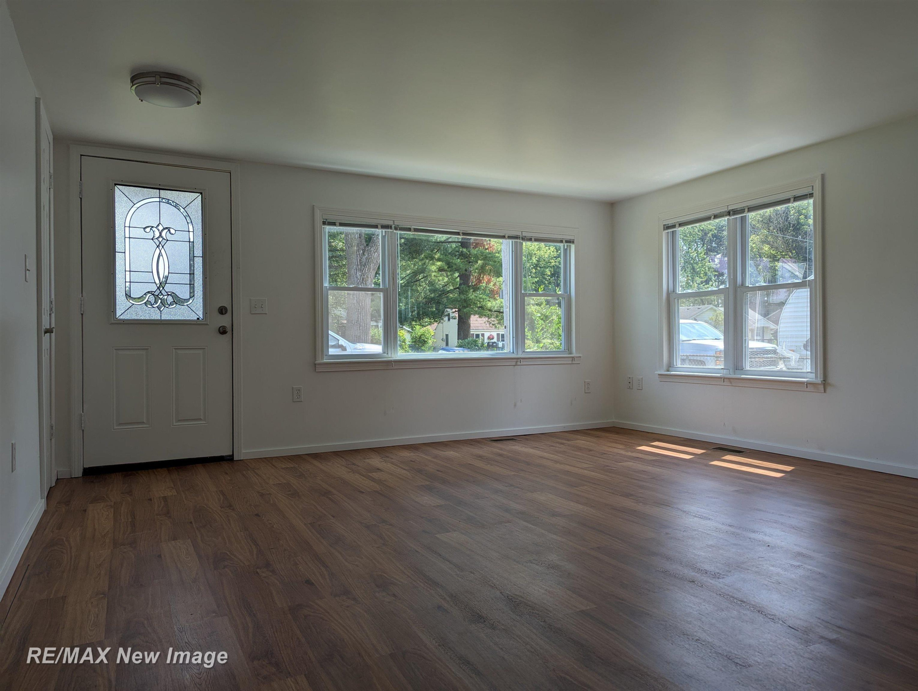 4212 Pineport Road, Bridgeport, MI 48722 — Photo 2