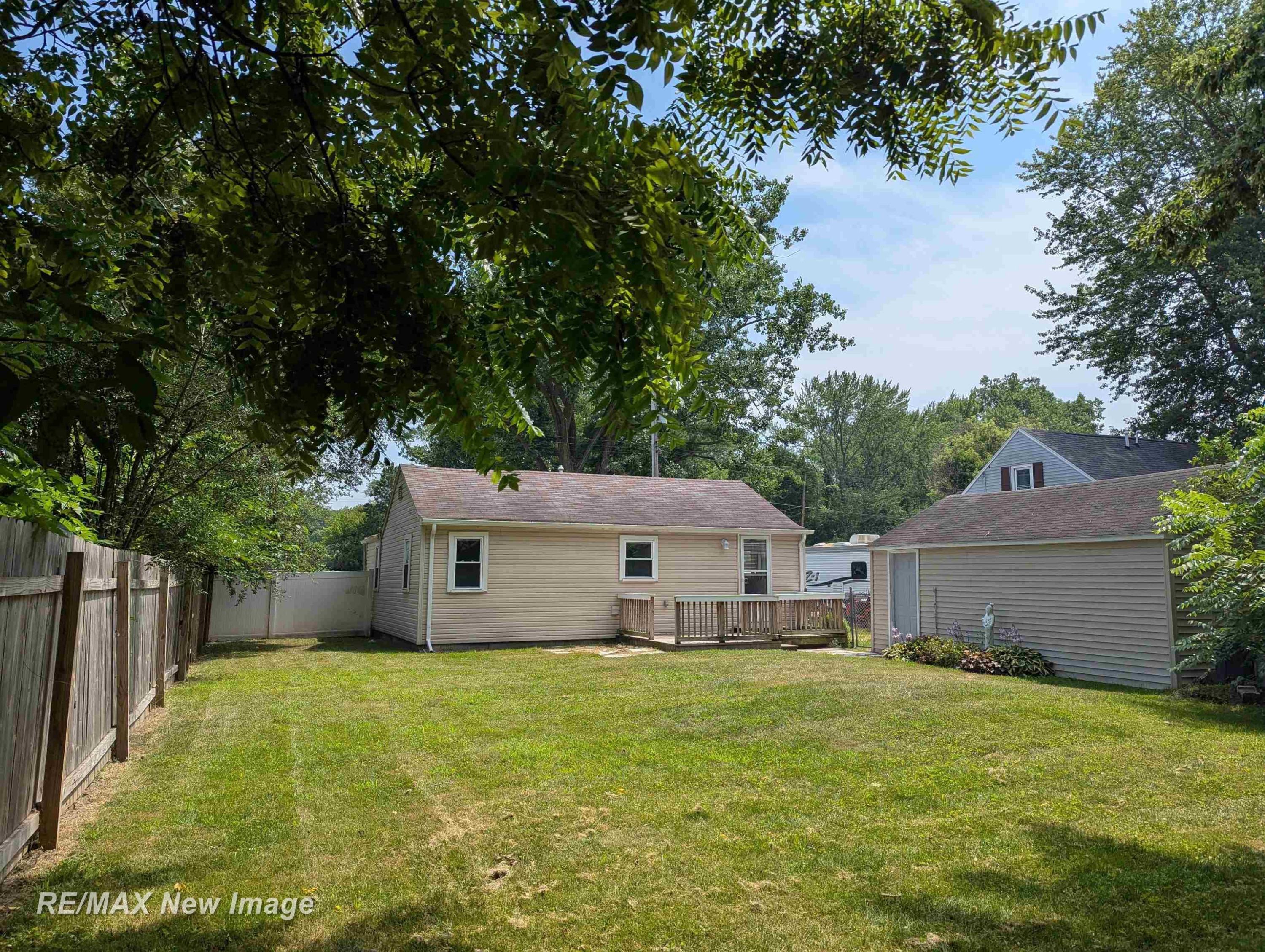4212 Pineport Road, Bridgeport, MI 48722 — Photo 19
