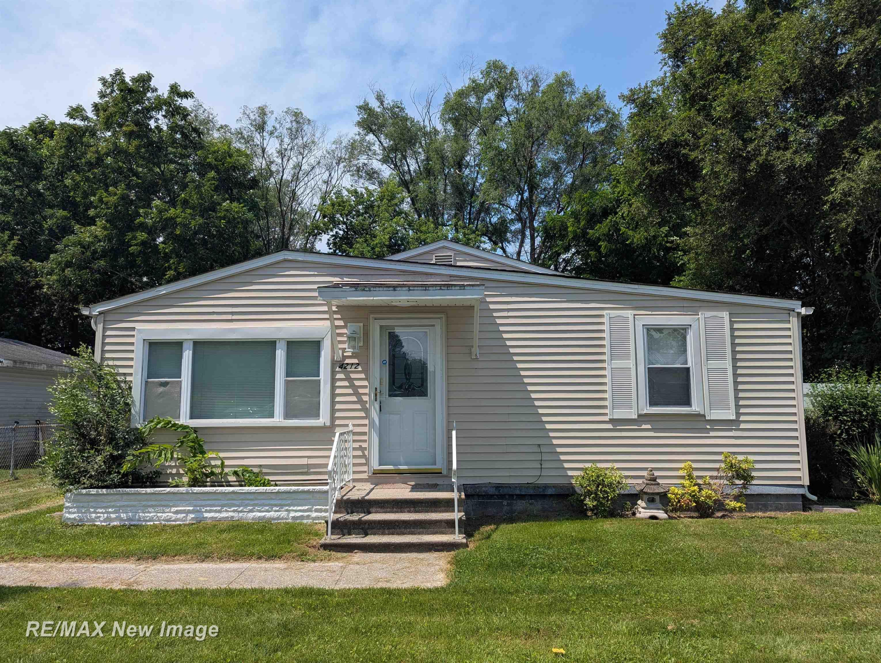4212 Pineport Road, Bridgeport, MI 48722 — Photo 23