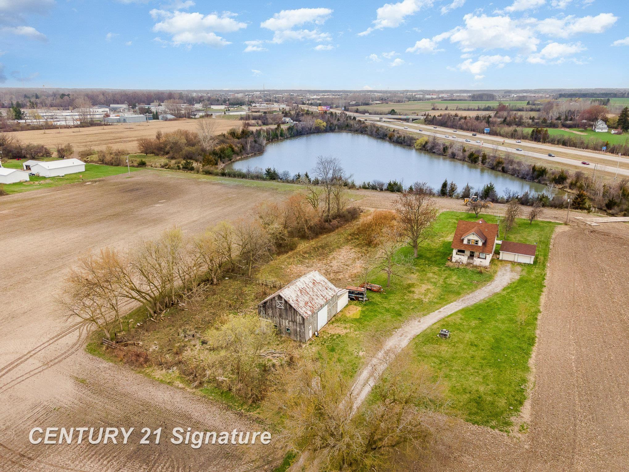 5775 Venoy Road, Saginaw, MI 48604 — front exterior