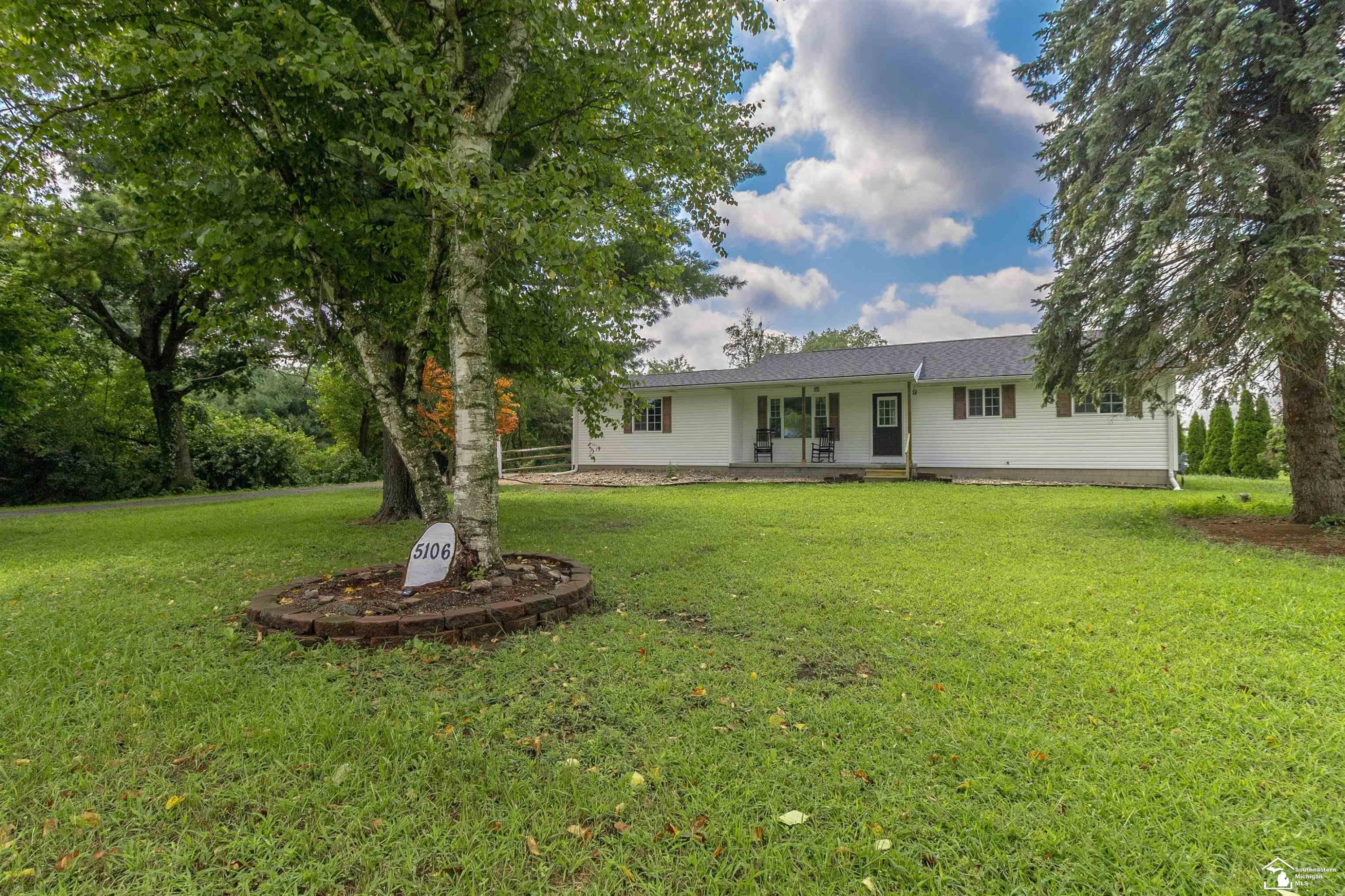 5106 Wells Road, Petersburg, MI 49270 — Photo 2