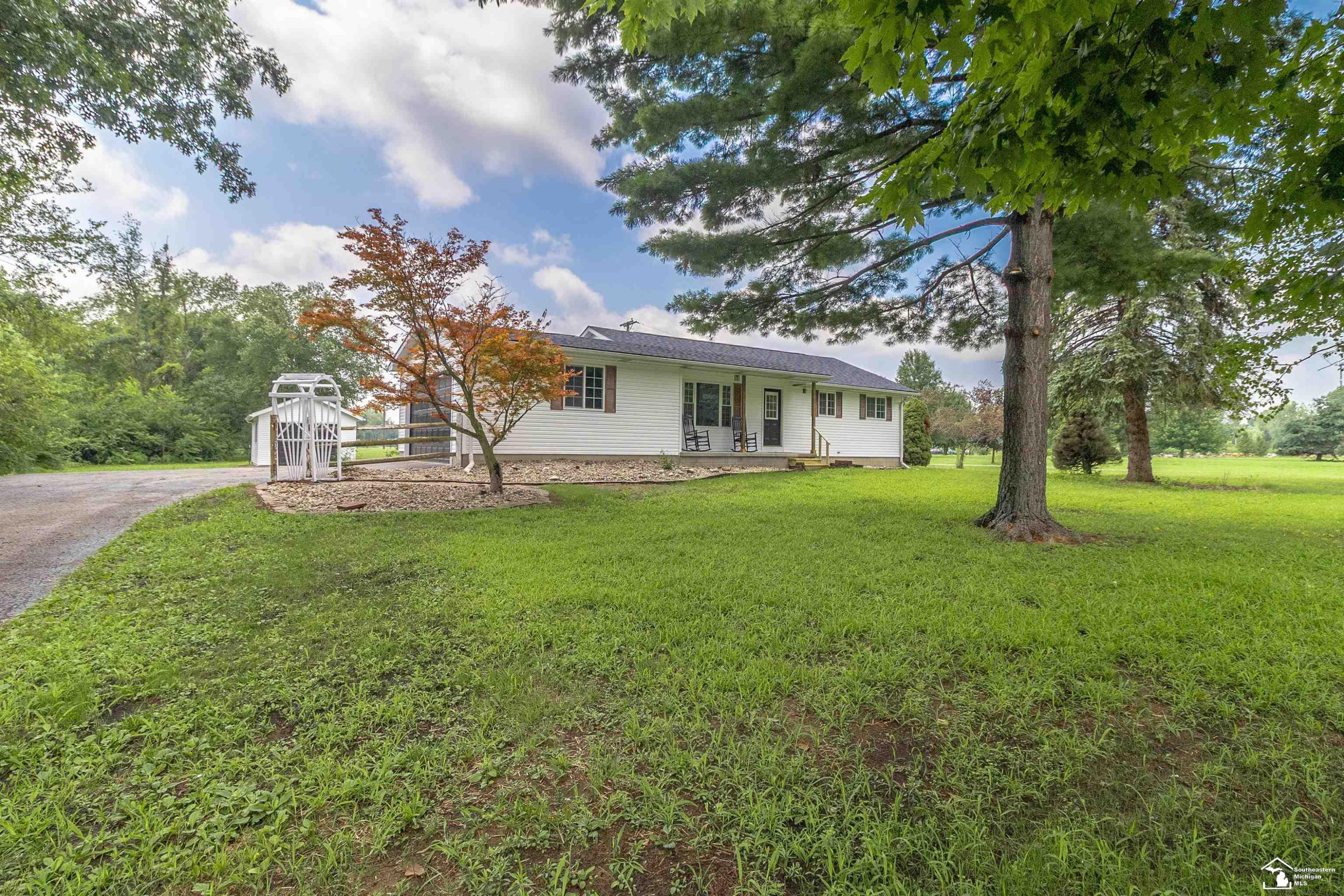 5106 Wells Road, Petersburg, MI 49270 — Photo 3