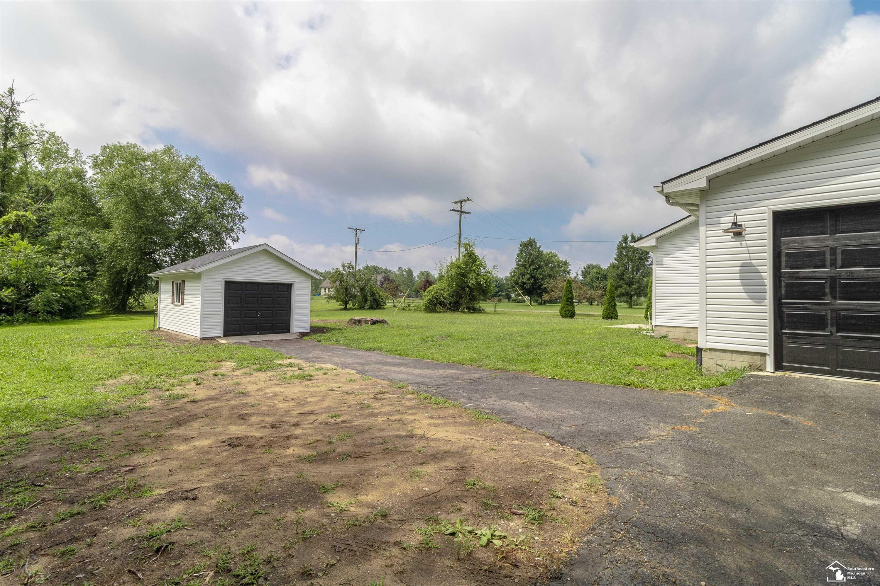 5106 Wells Road, Petersburg, MI 49270 — Photo 25