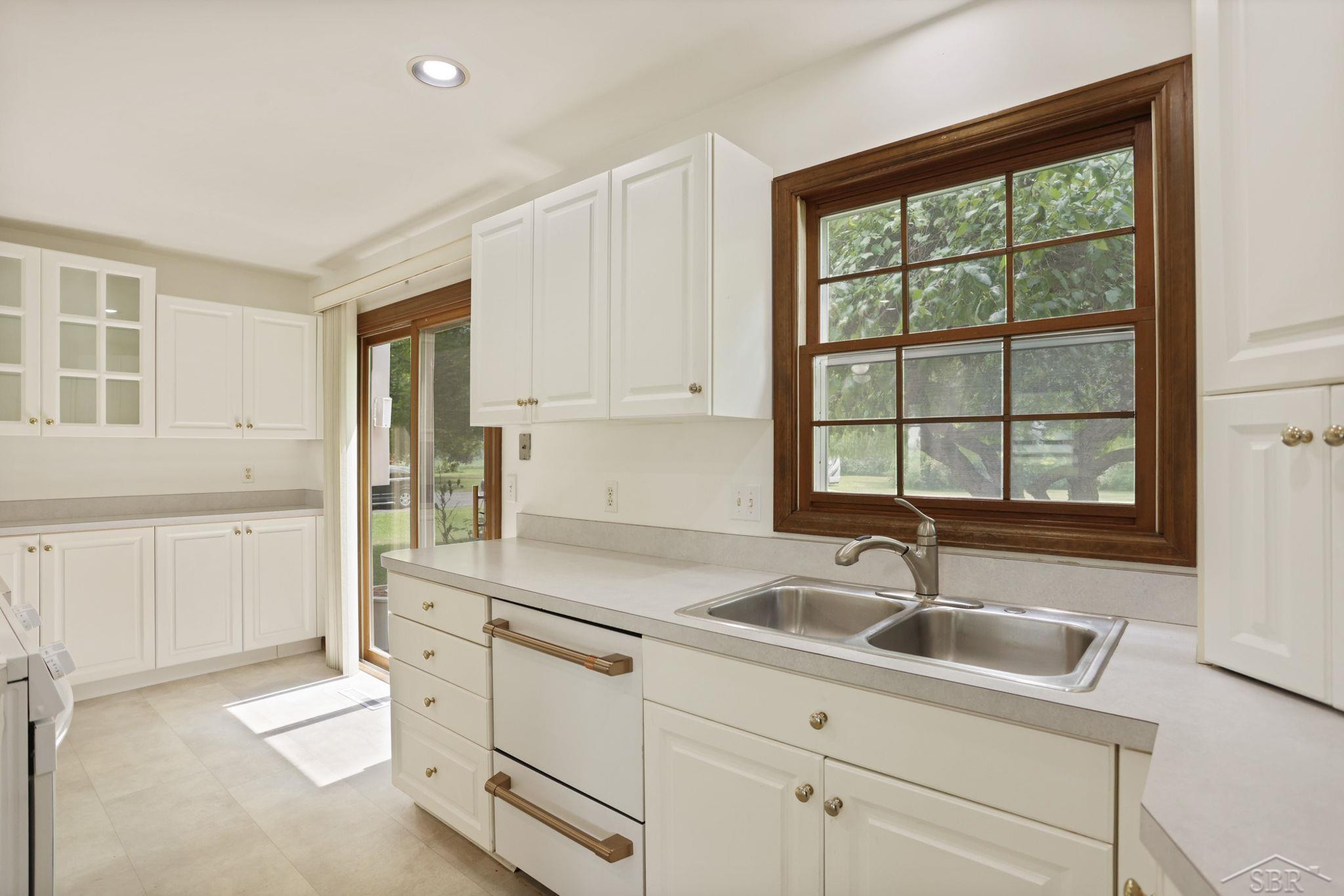 6355 W Freeland Road, Freeland, MI 48623 — Photo 5