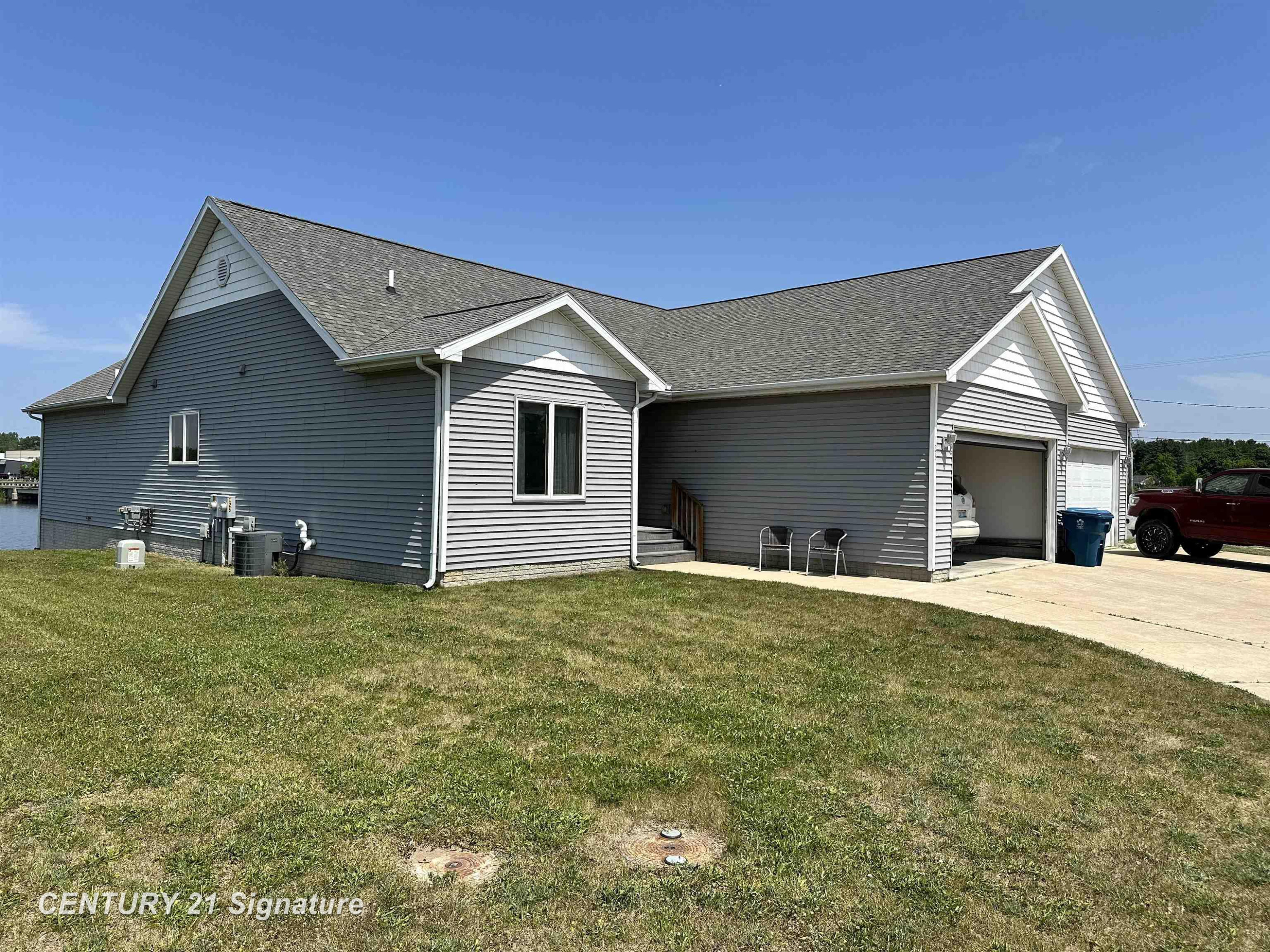 123/125 Pearson Street, Beaverton, MI 48612 — Photo 3