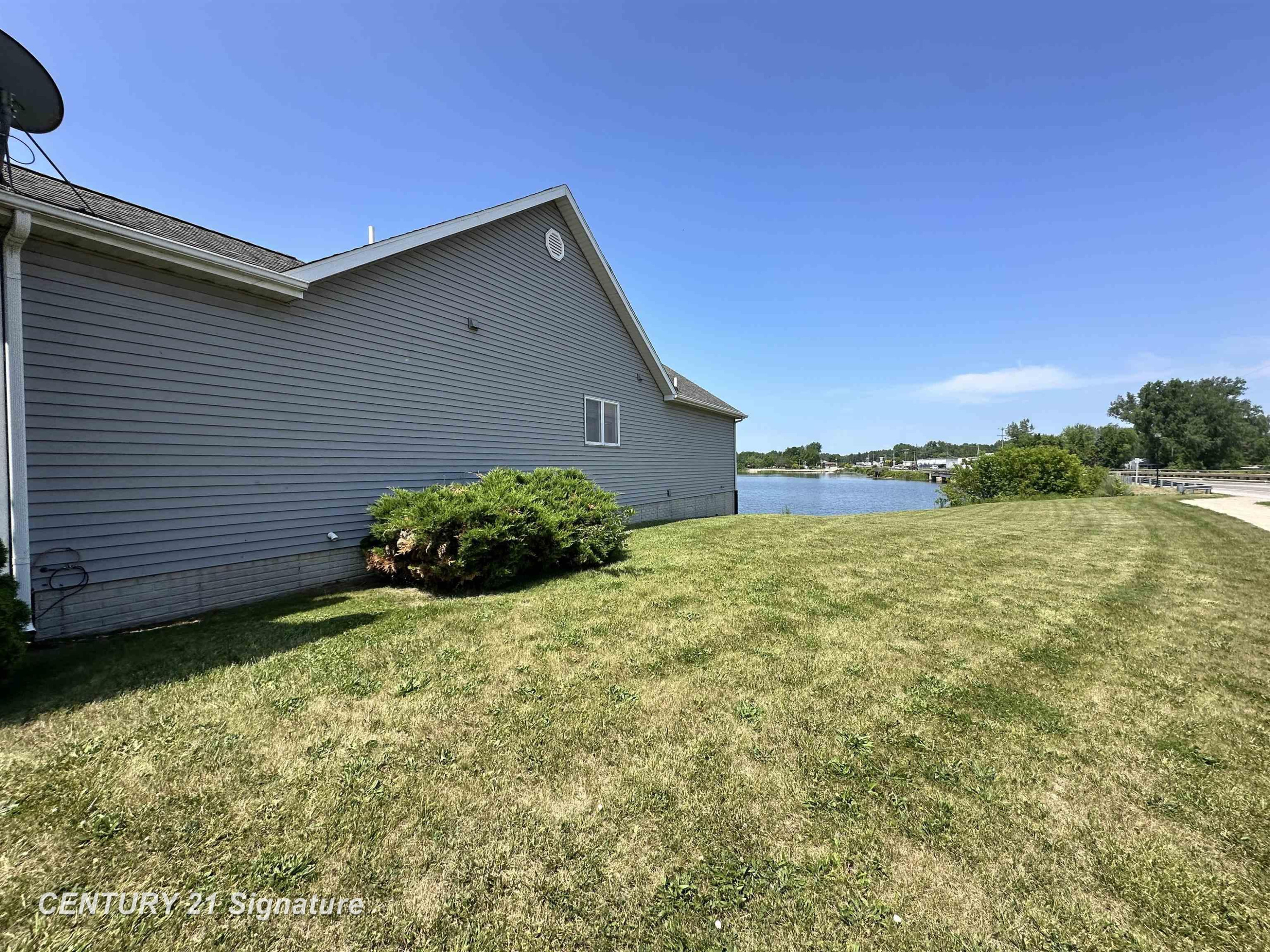 123/125 Pearson Street, Beaverton, MI 48612 — Photo 18