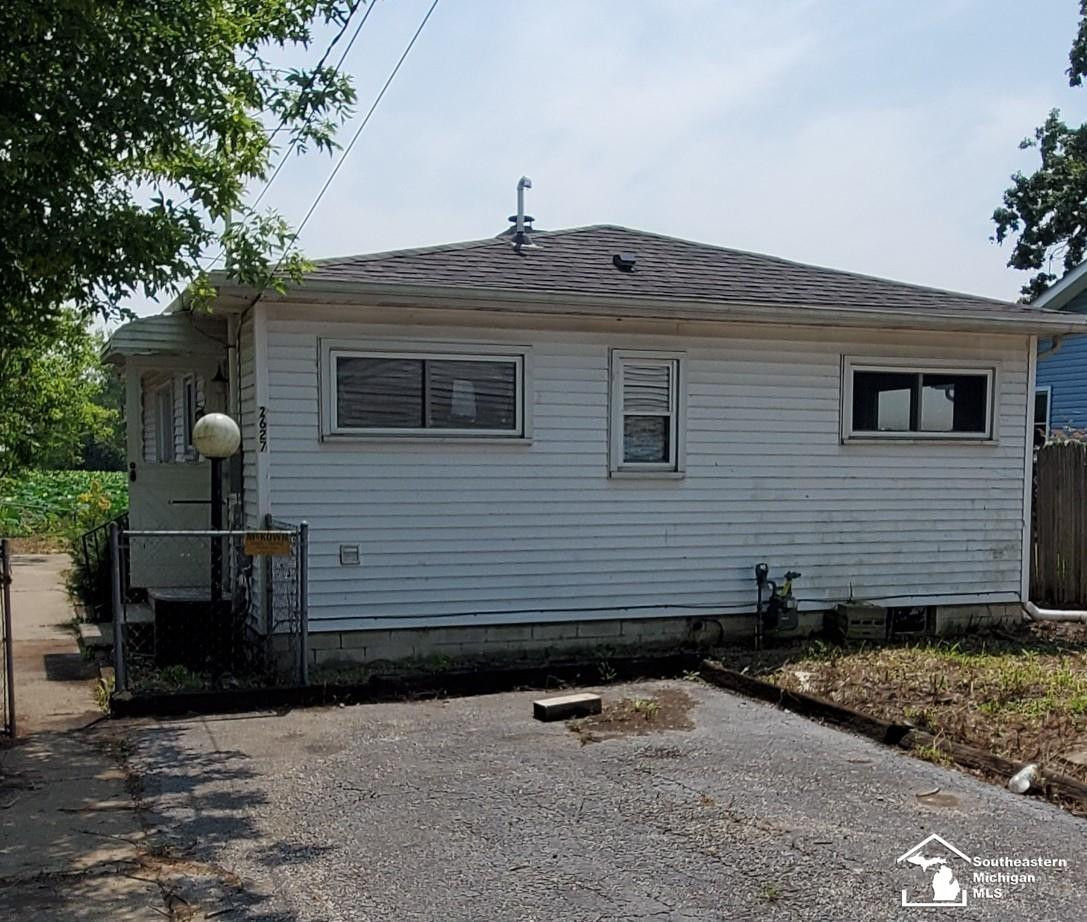 2627 Morin Grove Street, Erie, MI — front exterior