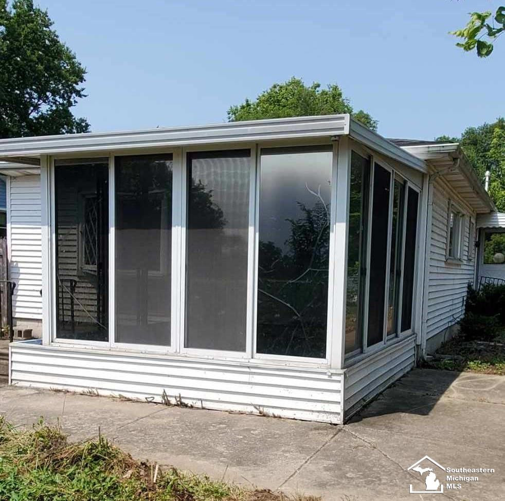 2627 Morin Grove Street, Erie, MI — Photo 2