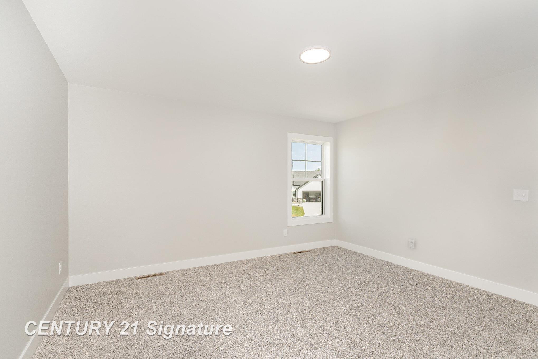 86 N Richland, Hemlock, MI 48626 — Photo 19