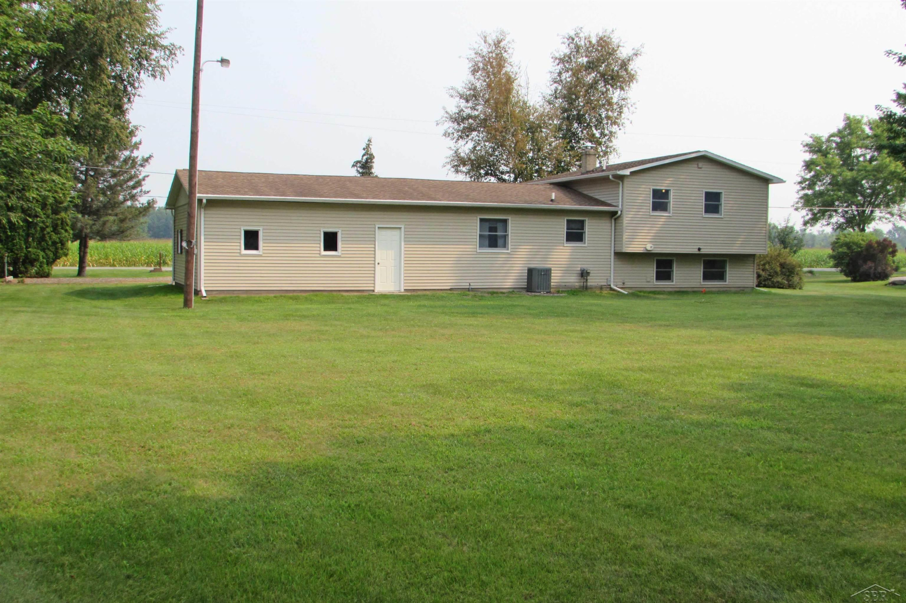 3561 Chesaning Road, Chesaning, MI 48616 — Photo 6